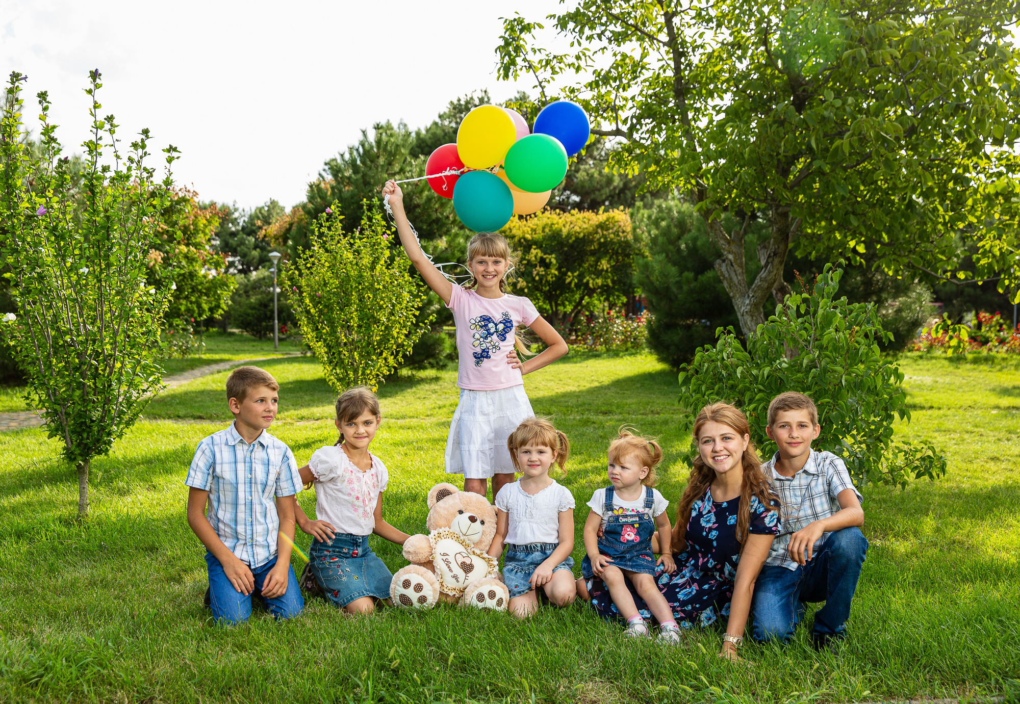Семейная фотосессия в парке. Профессиональная фотосъёмка интерьеров, предметная фотосессия еды для меню г. Анапа