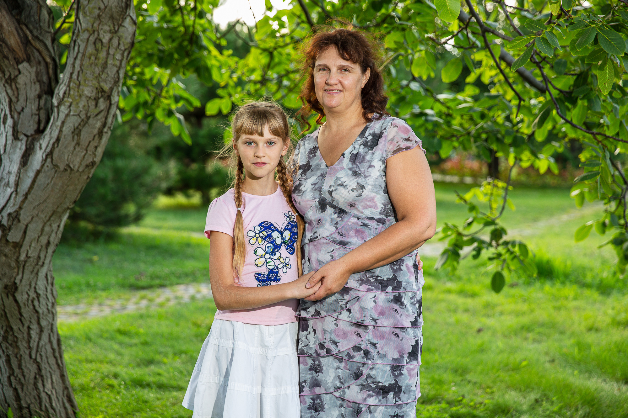Семейная фотосессия в парке. Профессиональная фотосъёмка интерьеров, предметная фотосессия еды для меню г. Анапа