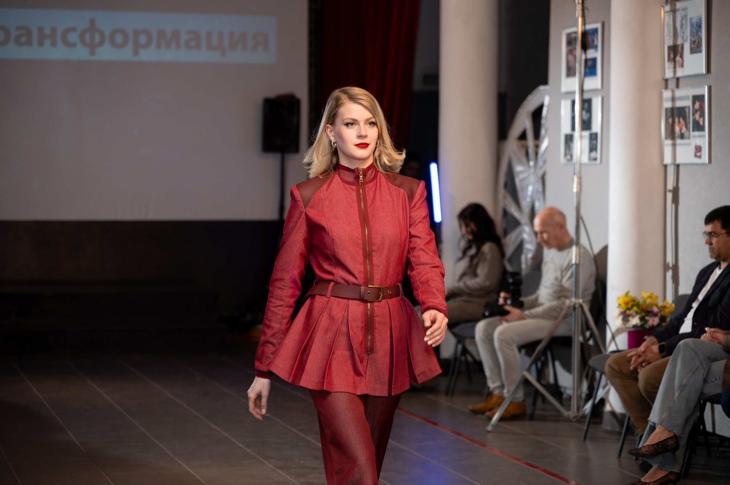 Закрытый показ милитари «Своя трансформация» дизайнера Юлии Бойченко | 24.04.2025. Фотограф в Омске Елизавета Кириллова