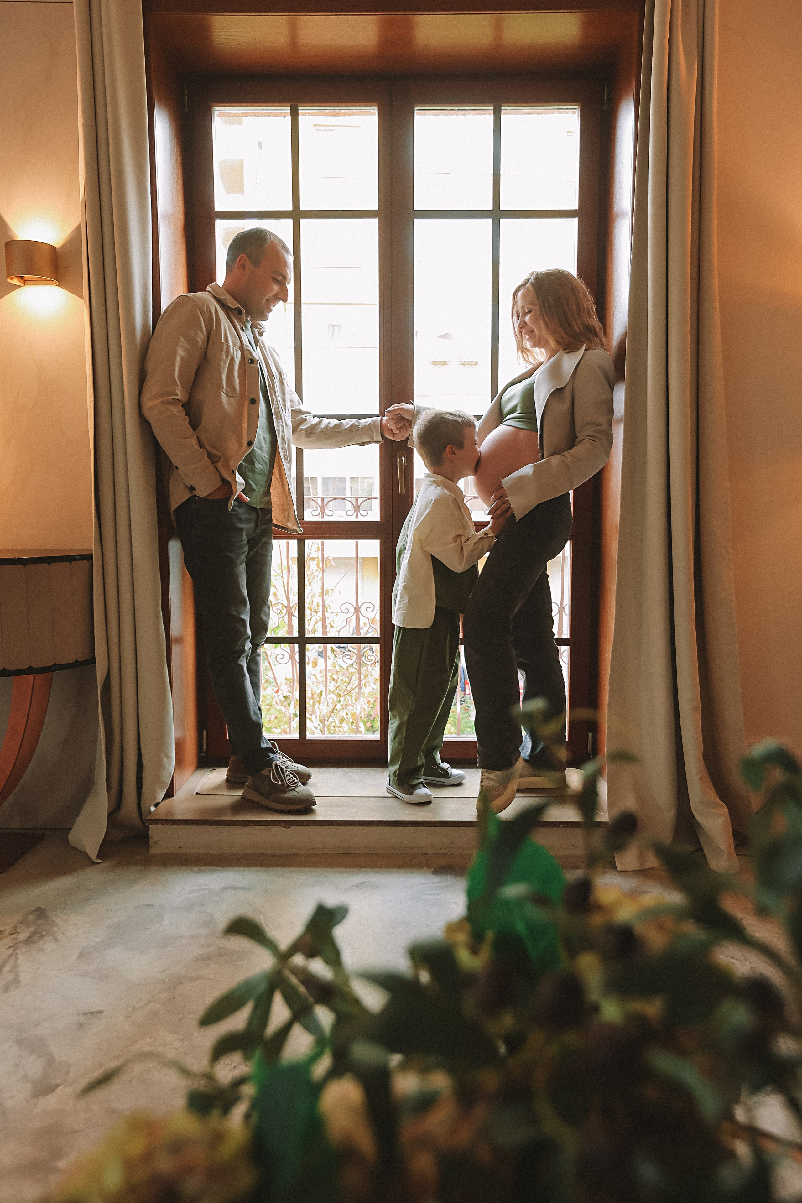 Фататум циклорама и зал. Семейный фотограф Тюмень, фотограф на роды Салмина Мария