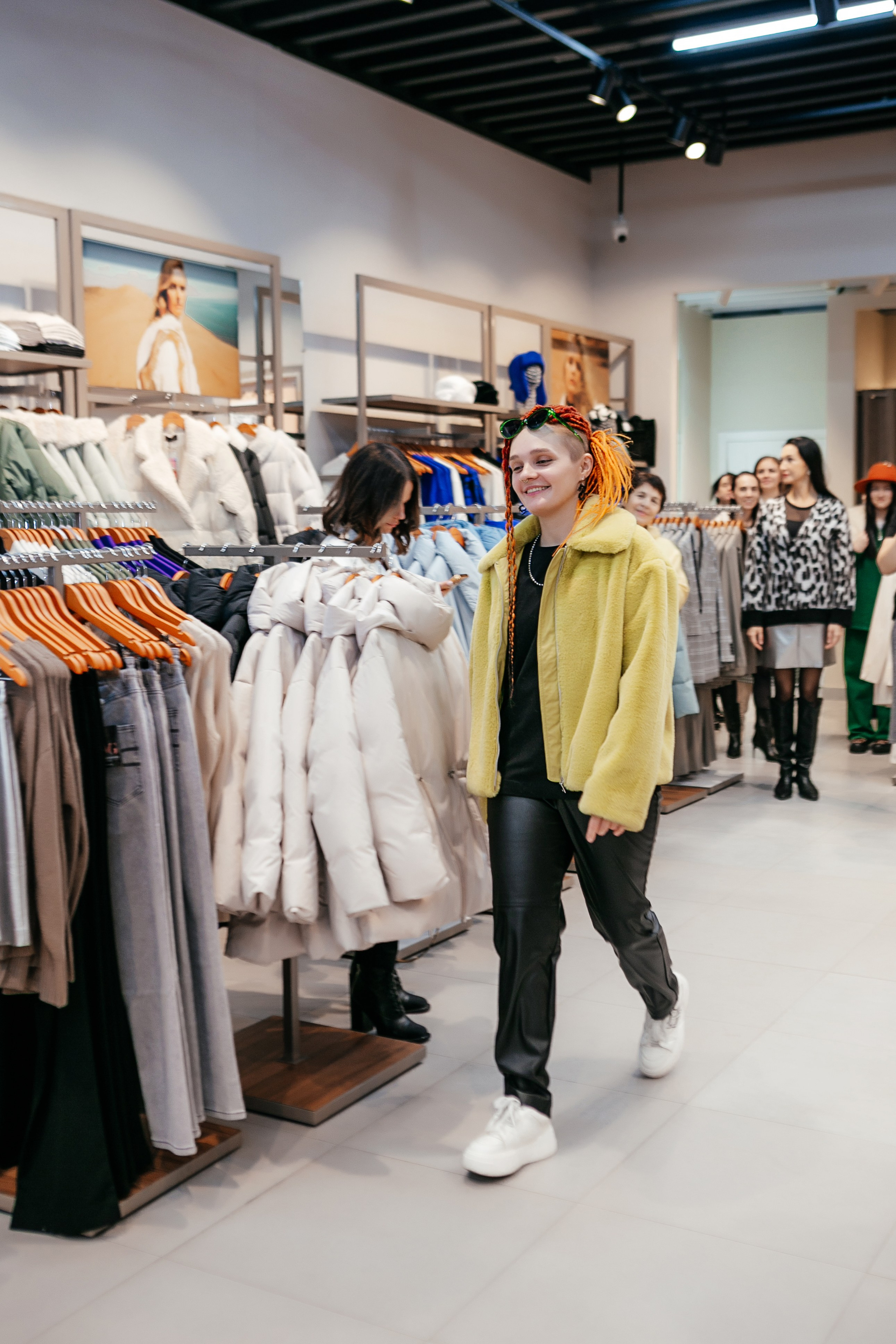 Открытие магазина SAVAGE. Контент фотограф, съемка для маркетплейсов, фуд съемка и репортажи в Новосибирске Ралия Галеева