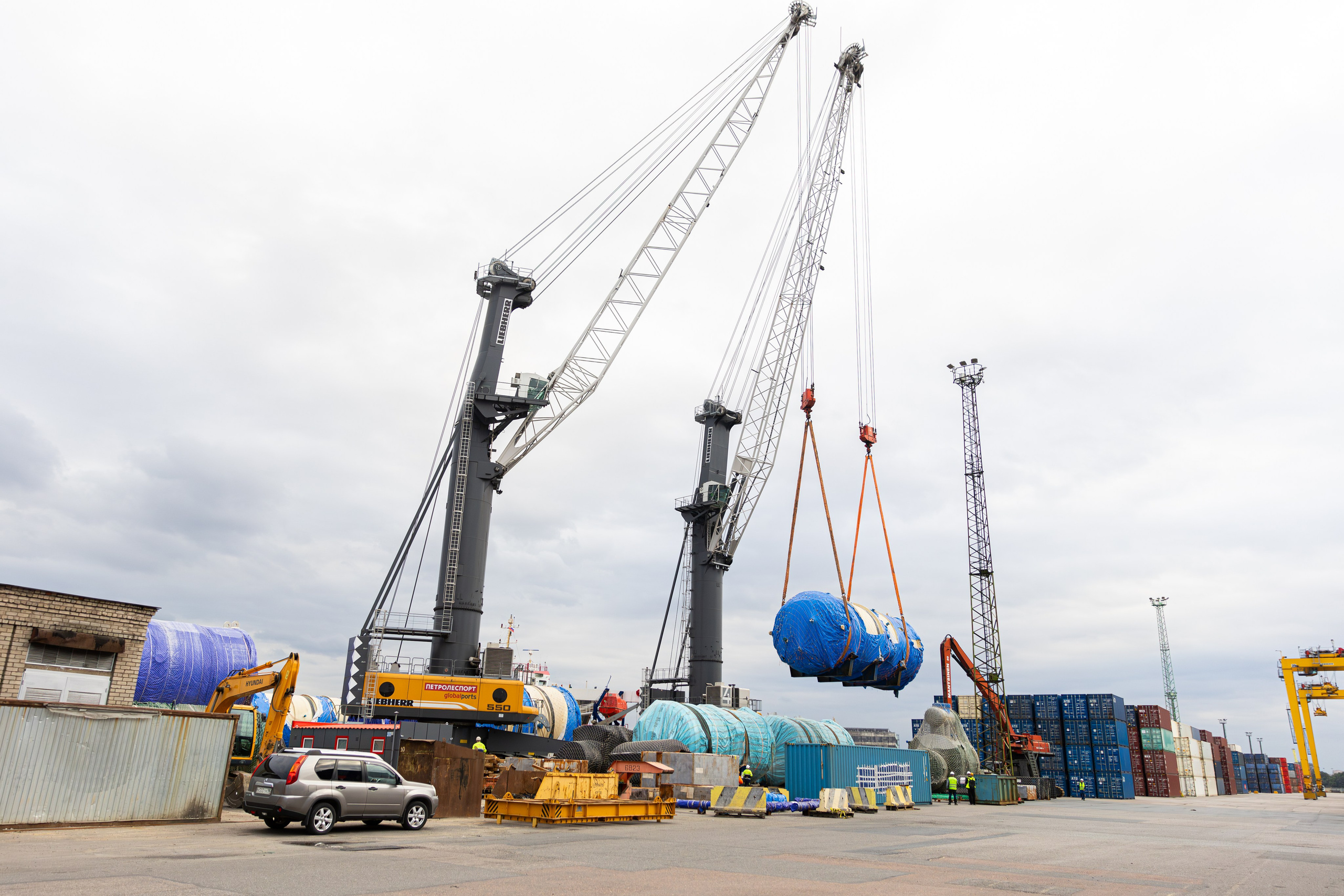 Разгрузка в порту. Снимаю съемки