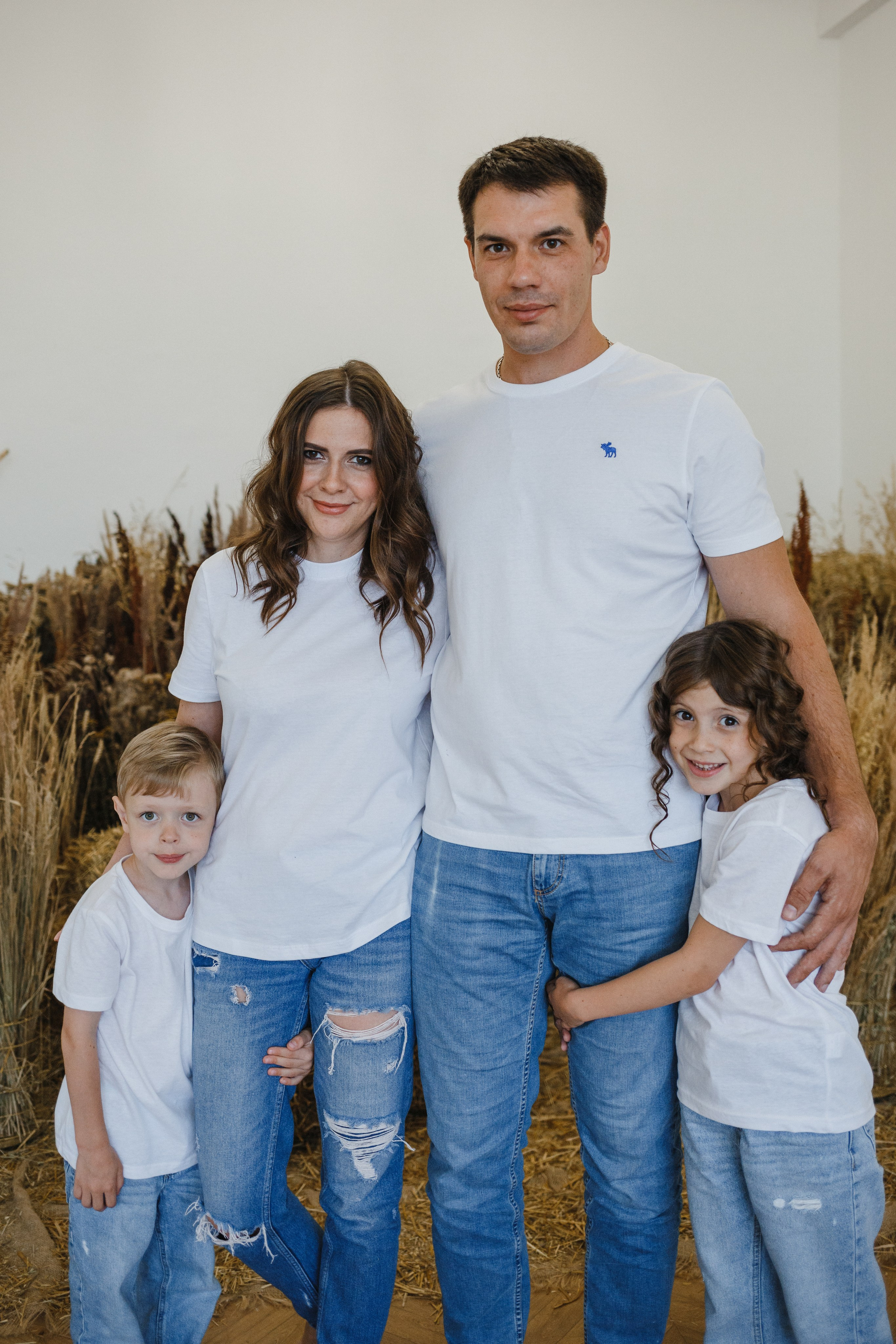 Никита, Карина, Николь, Дэниэл, Эмили. Семейный фотограф Николаева Ольга