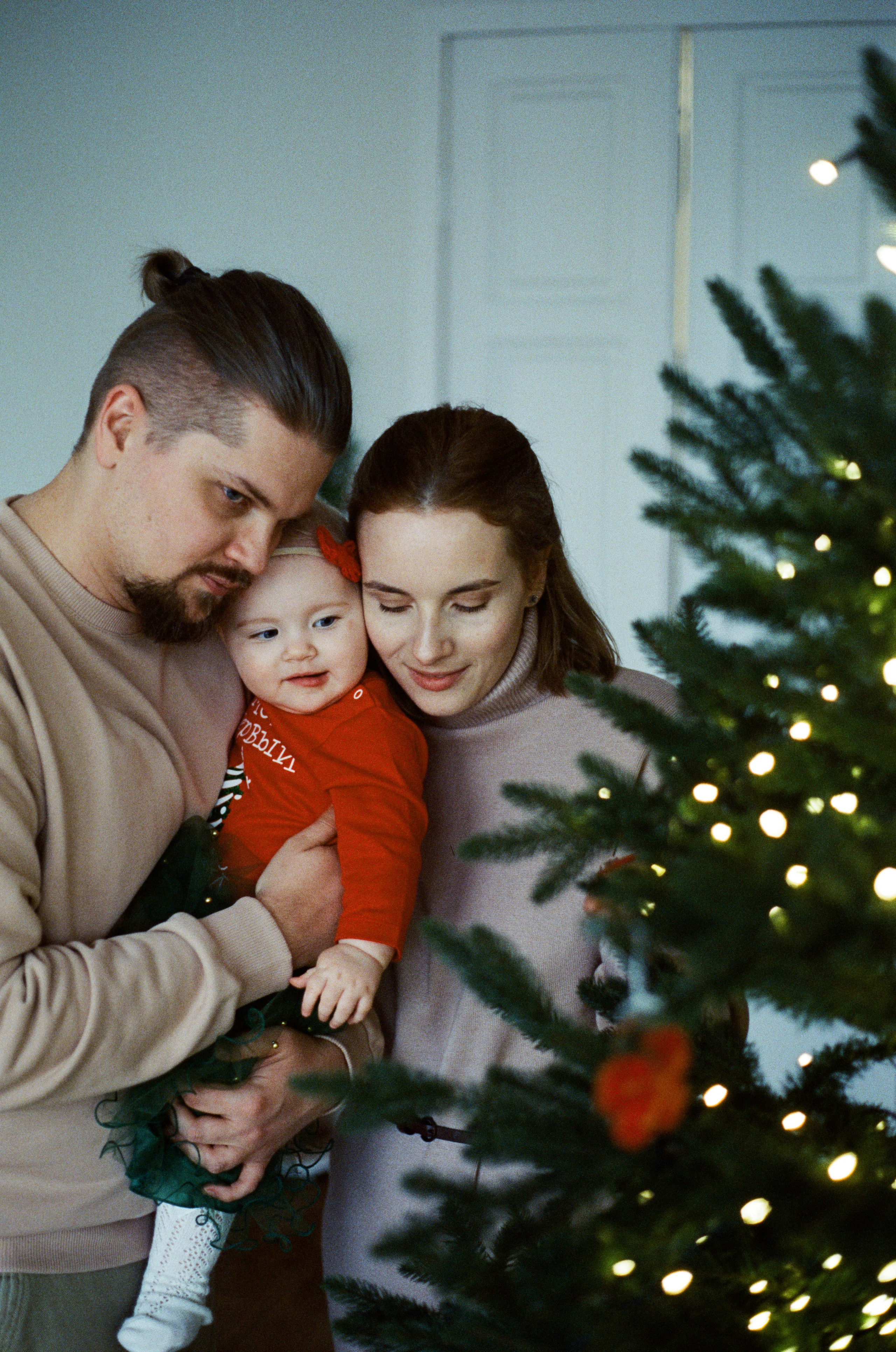 Алексей, Екатерина и Ася. Перед Новым годом. Цифра и плёнка. Настя Оленченко, портретный/семейный фотограф на цифру и плёнку Москва