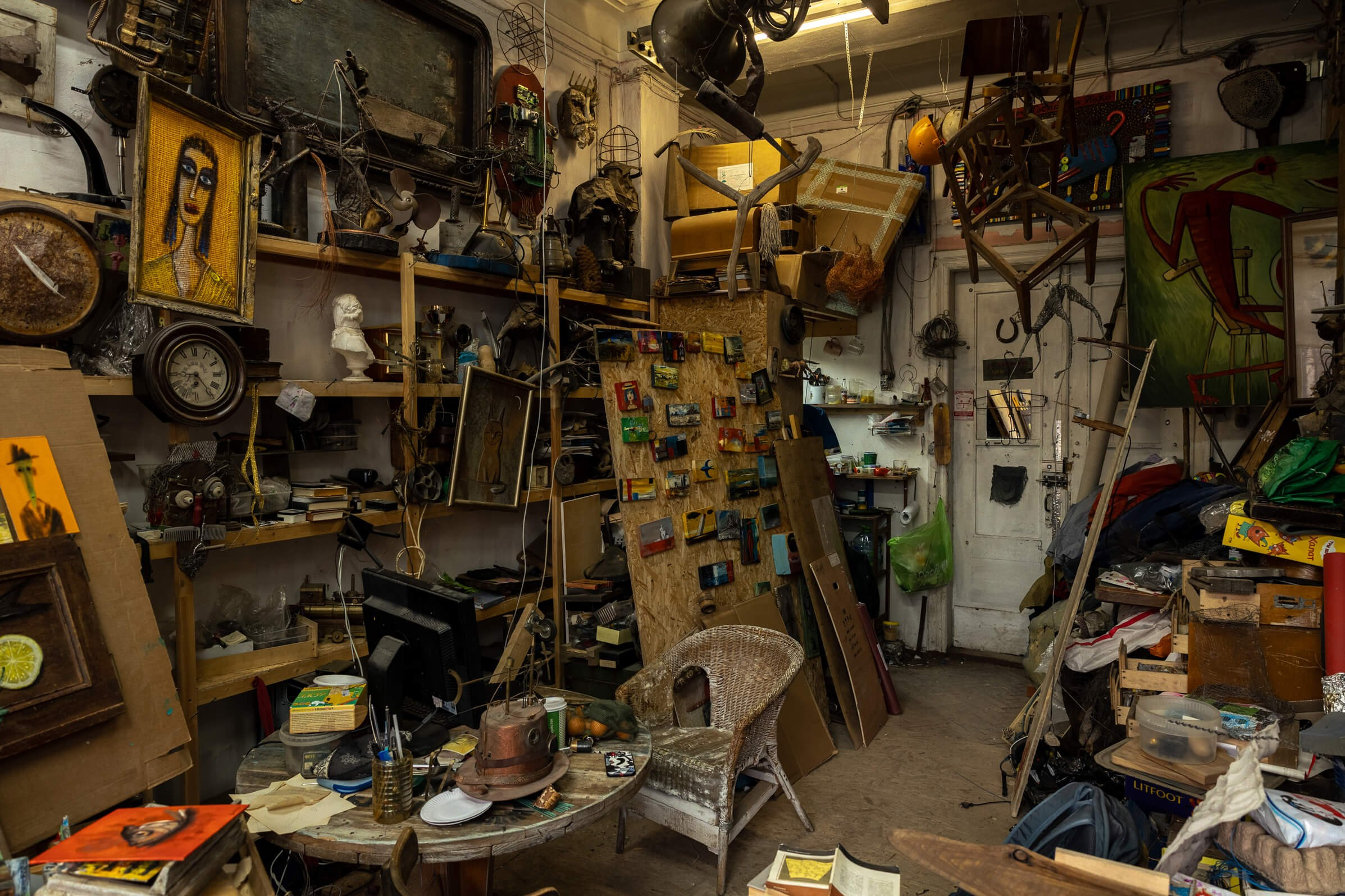 Художник Андрей Сикорский