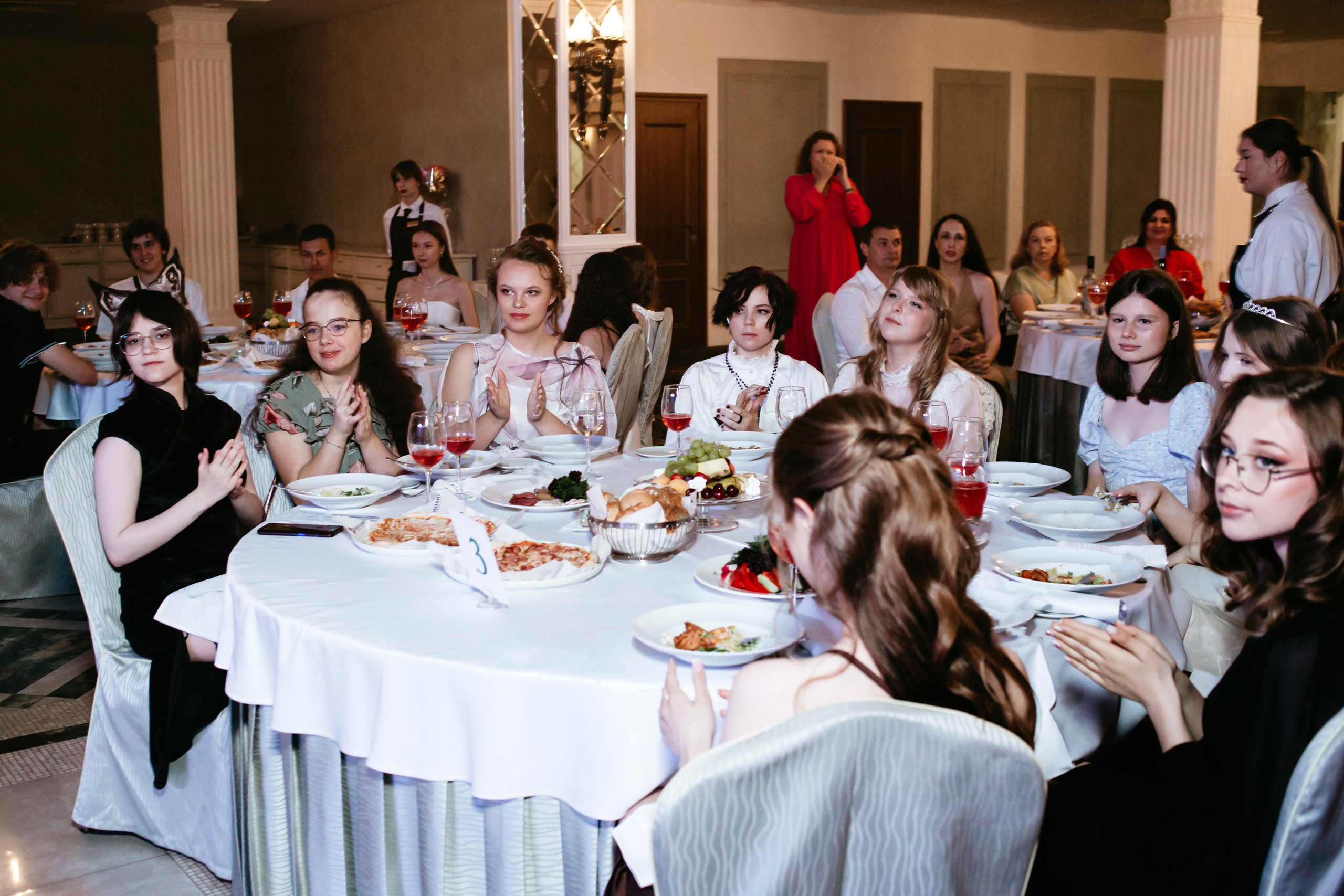 Выпускной 2025 (9класс) 124 школа. Фотограф в Челябинске Ополихина Анна