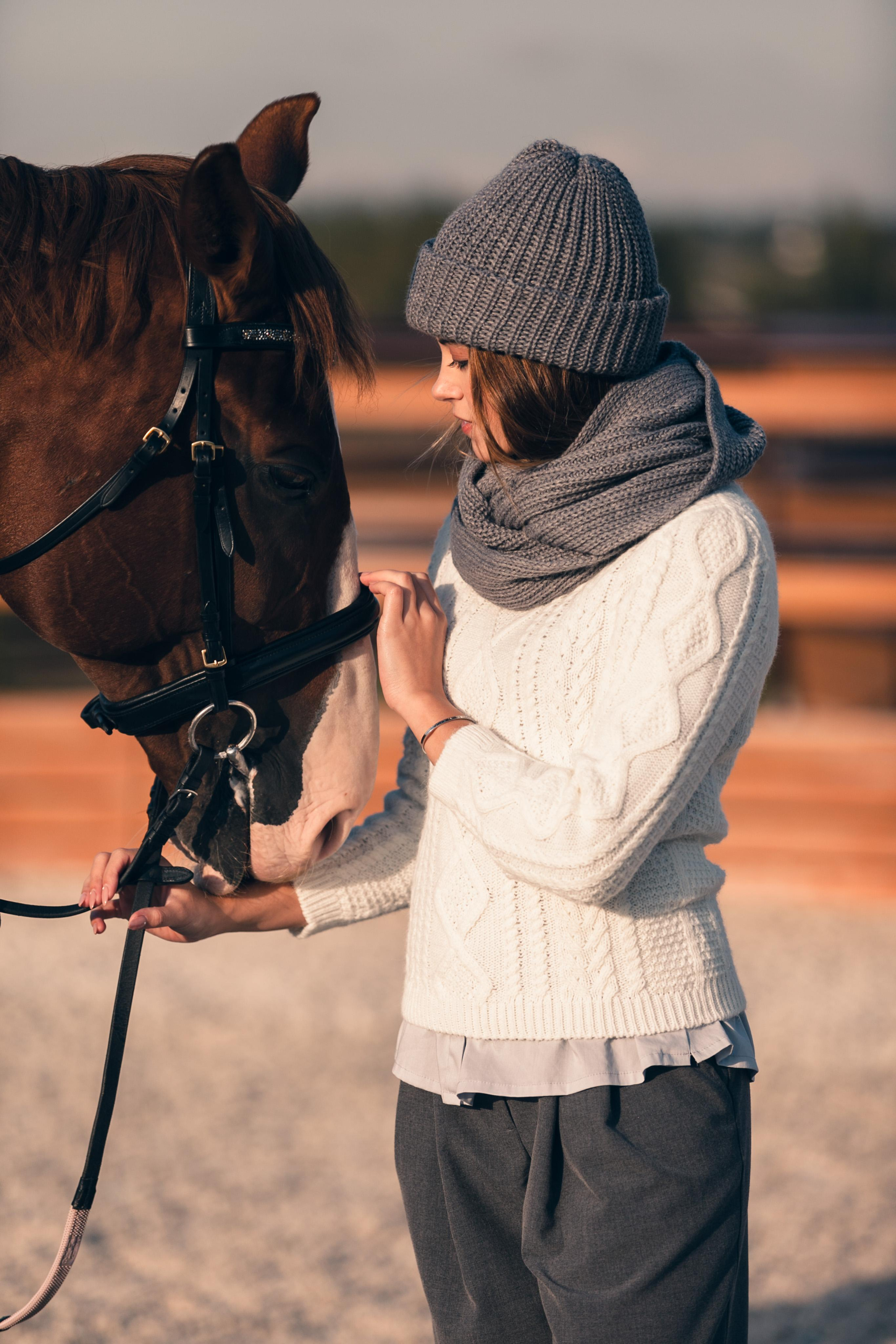 Съемка лукбука для бренда верхней одежды в Москве. Фотограф Продюсер в горах КБР / Москва  Нальчик Горы