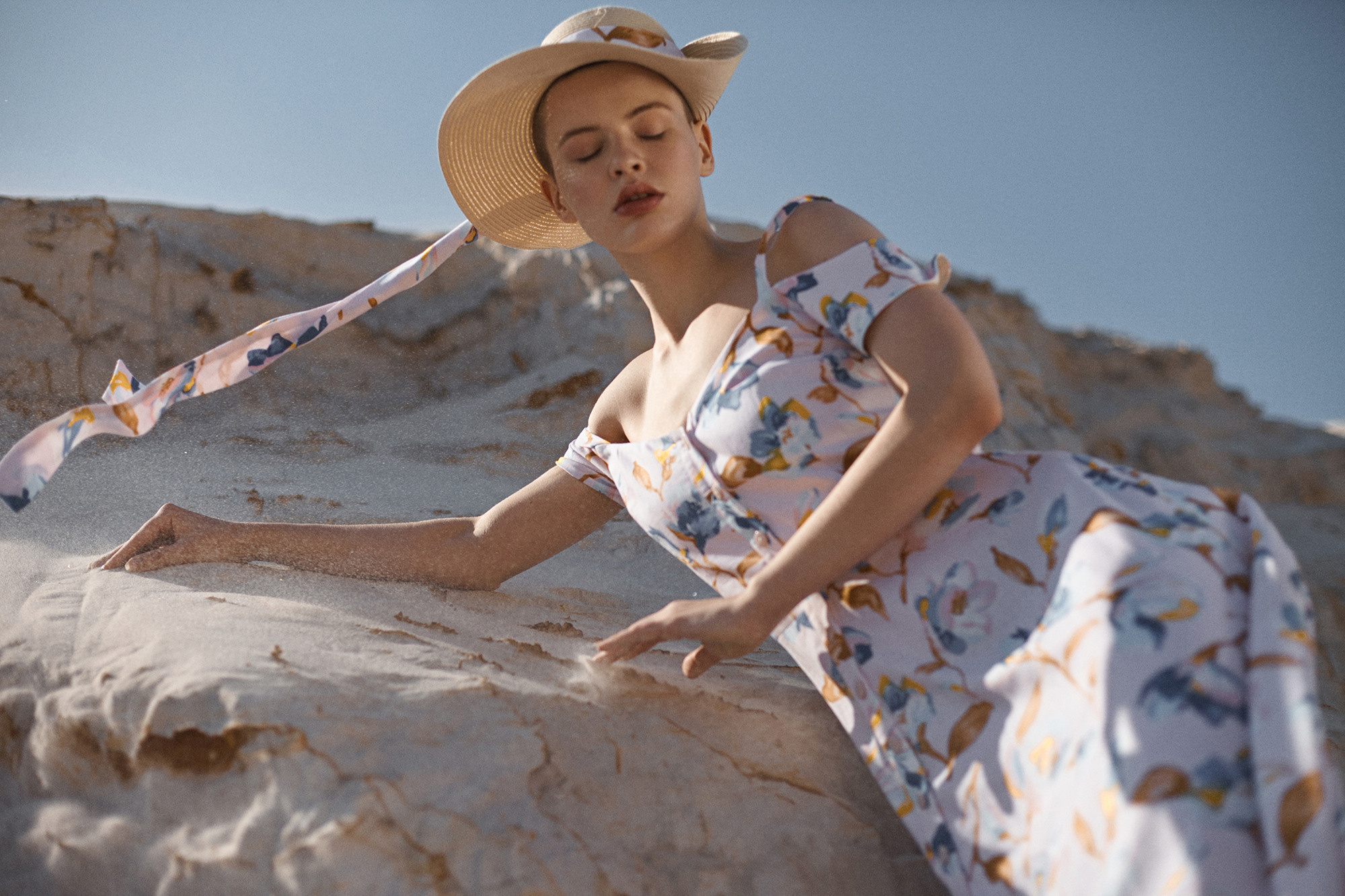 Съемка лукбука для бренда одежды. Фотограф Продюсер в горах КБР / Москва  Нальчик Горы