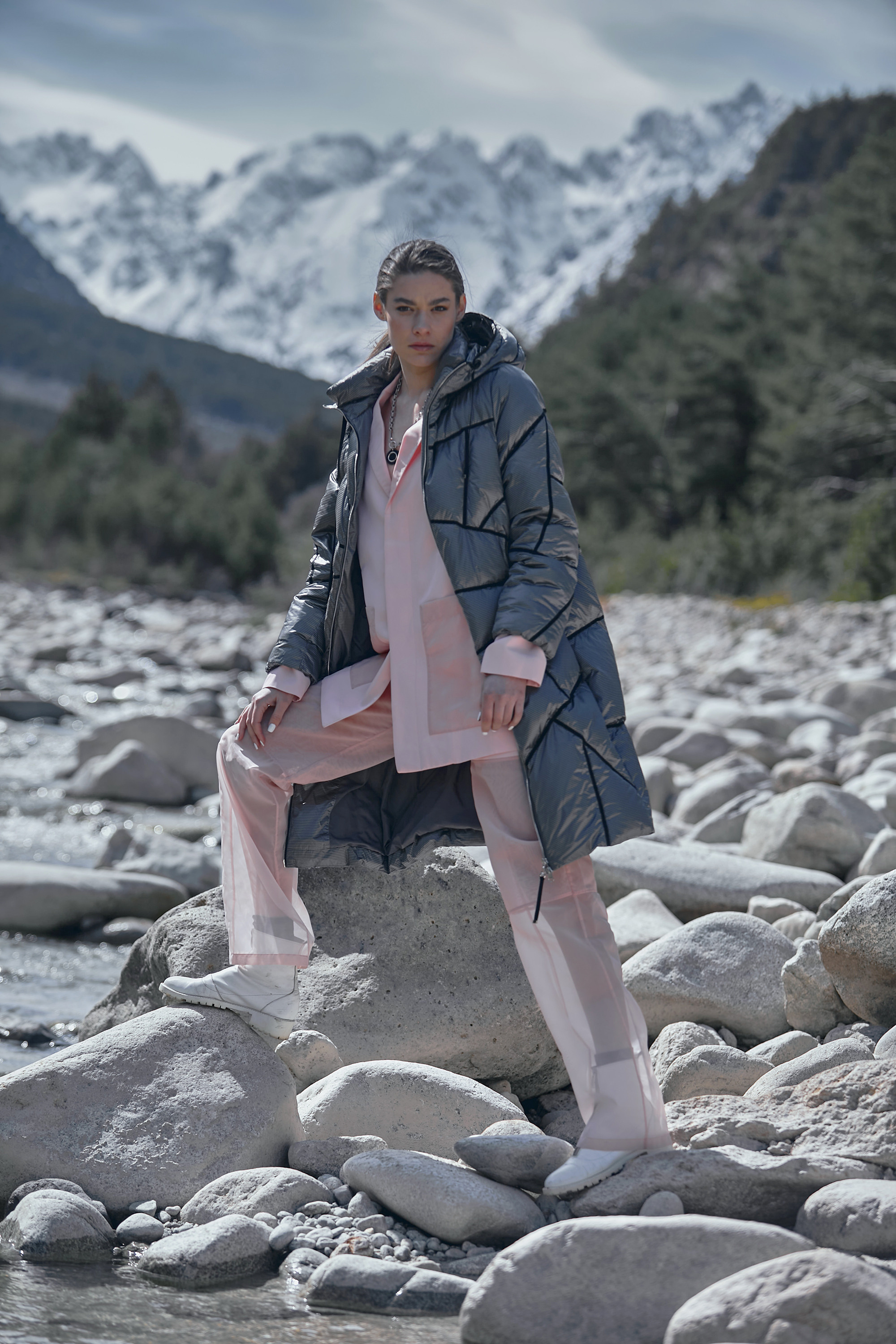 Имиджевая съемка для брендов в горах. Фотограф Продюсер в горах КБР / Москва  Нальчик Горы