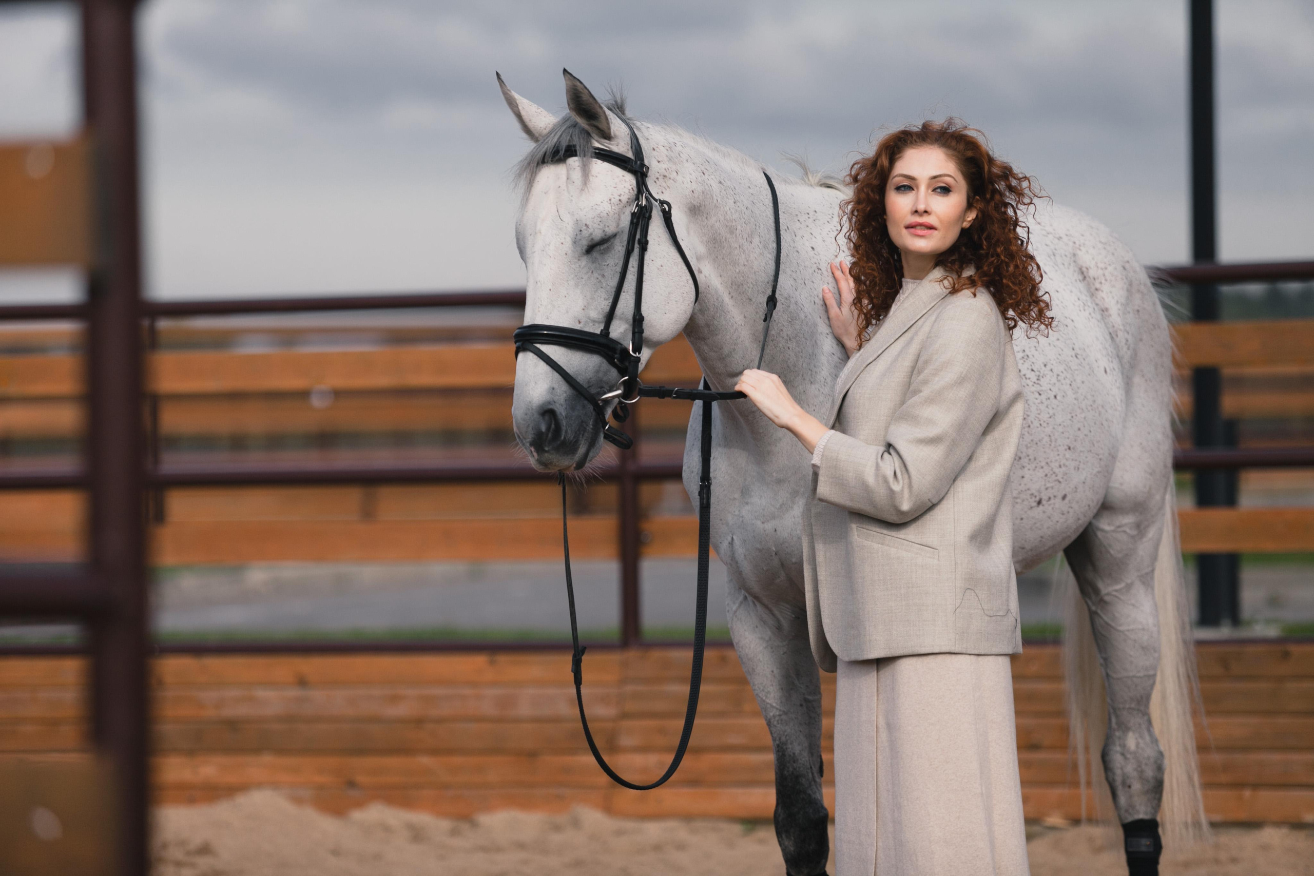 Съемка лукбука для бренда верхней одежды в Москве. Фотограф Продюсер в горах КБР / Москва  Нальчик Горы
