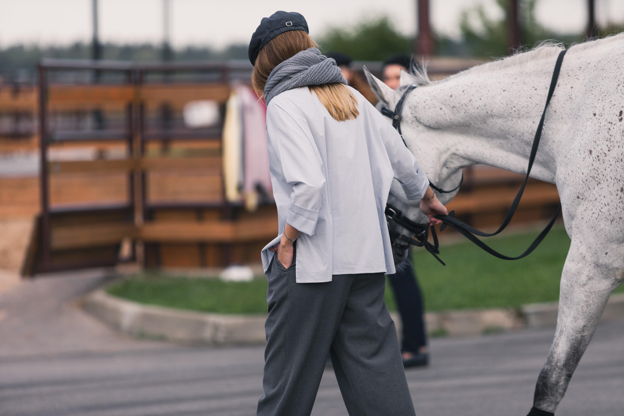 Съемка лукбука для бренда верхней одежды в Москве. Фотограф Продюсер в горах КБР / Москва  Нальчик Горы
