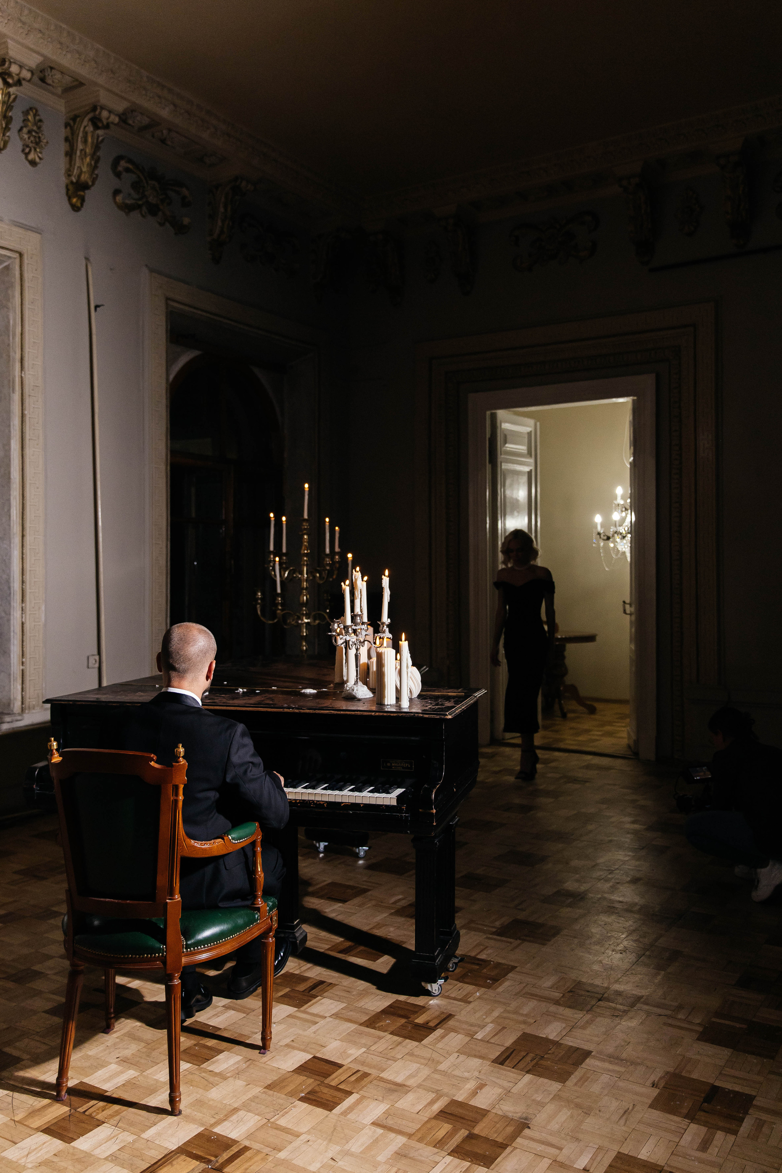 Ночная съемка в усадьбе. Фотограф индивидуальных женских портретов и LOVEstory в Москве