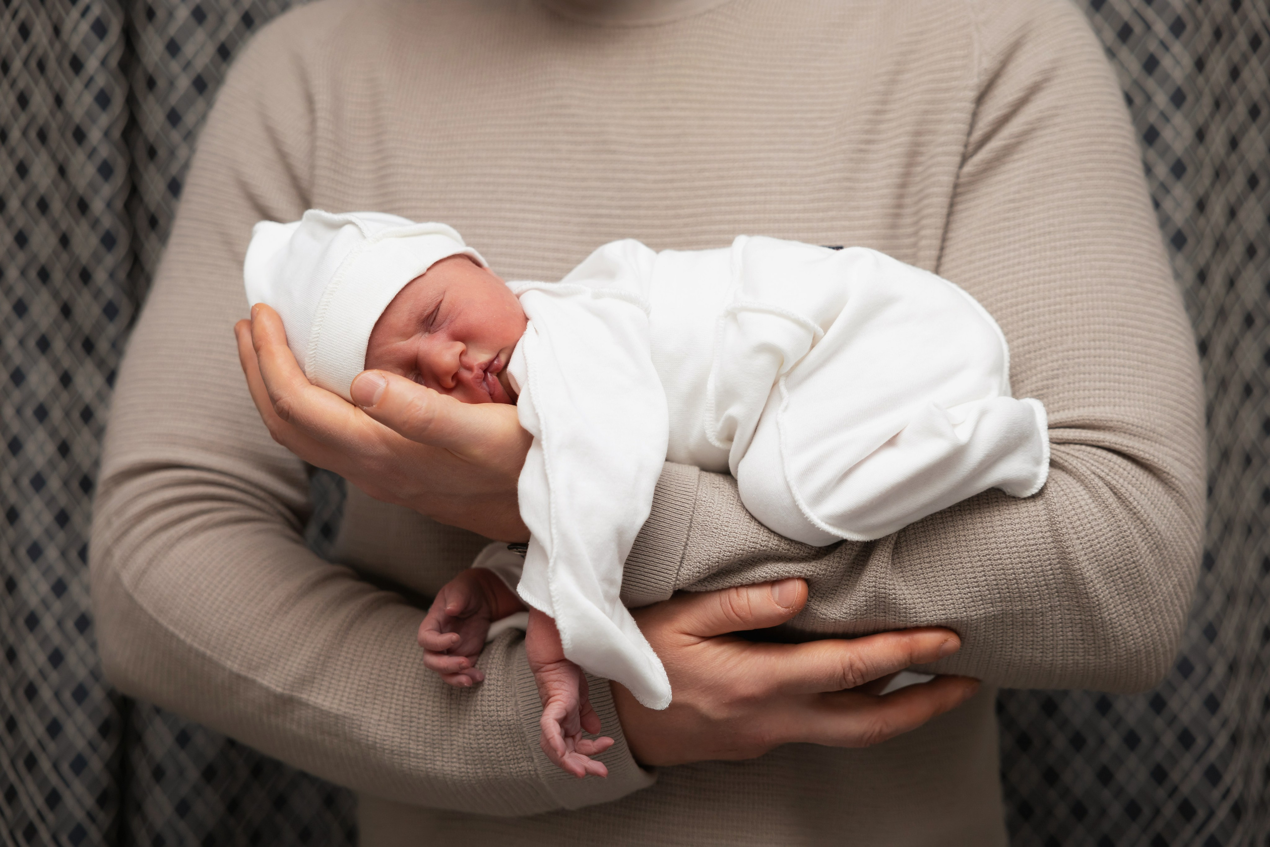 Фото выписки — заказать фотографа на выписку из роддома в Москве. Фотографы на роды в Москве. Фото и видео родов. Фотопроект «Продолжение рода»