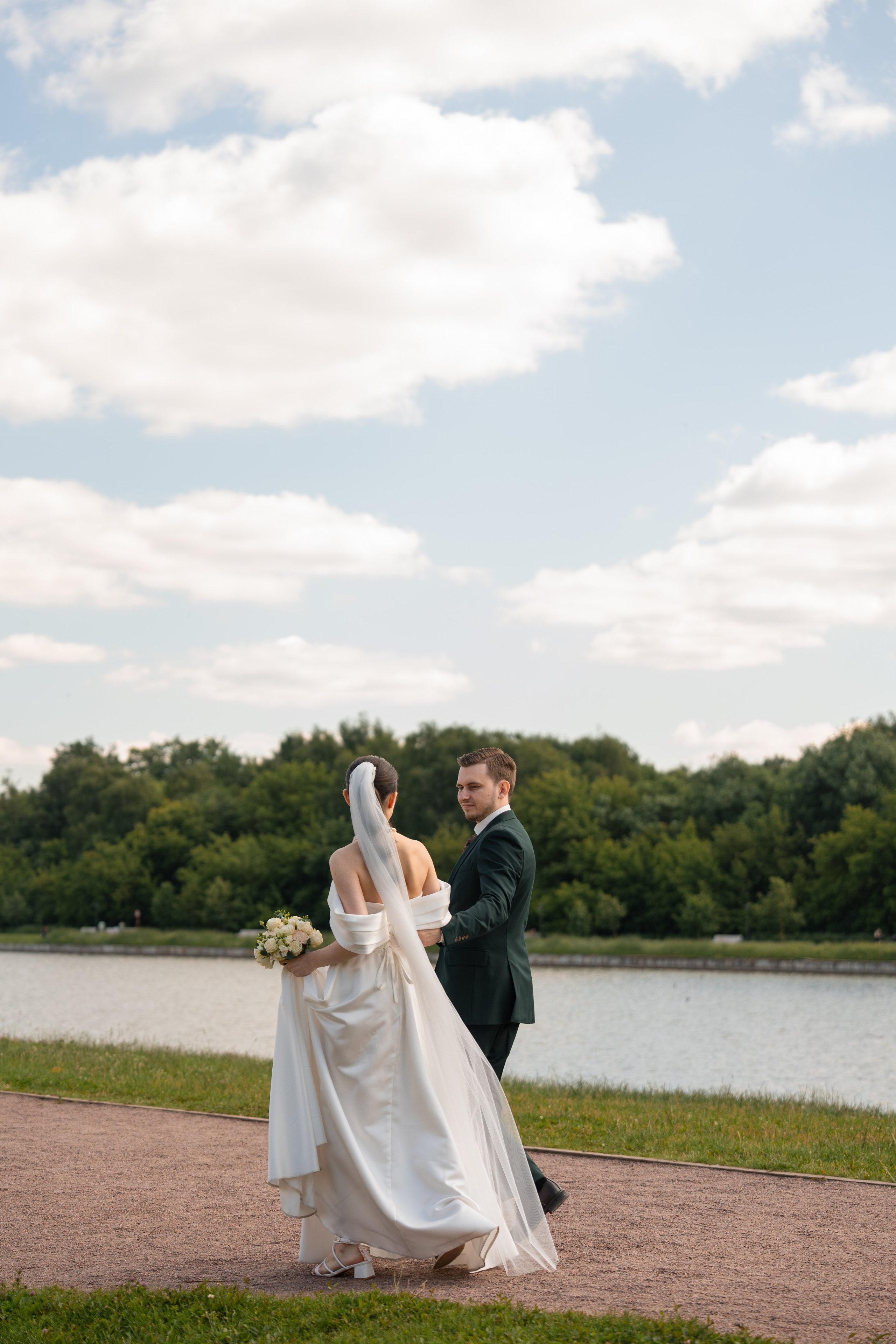 Влад и Илина в Кусково. Свадебный фотограф в Москве Анна Полушина