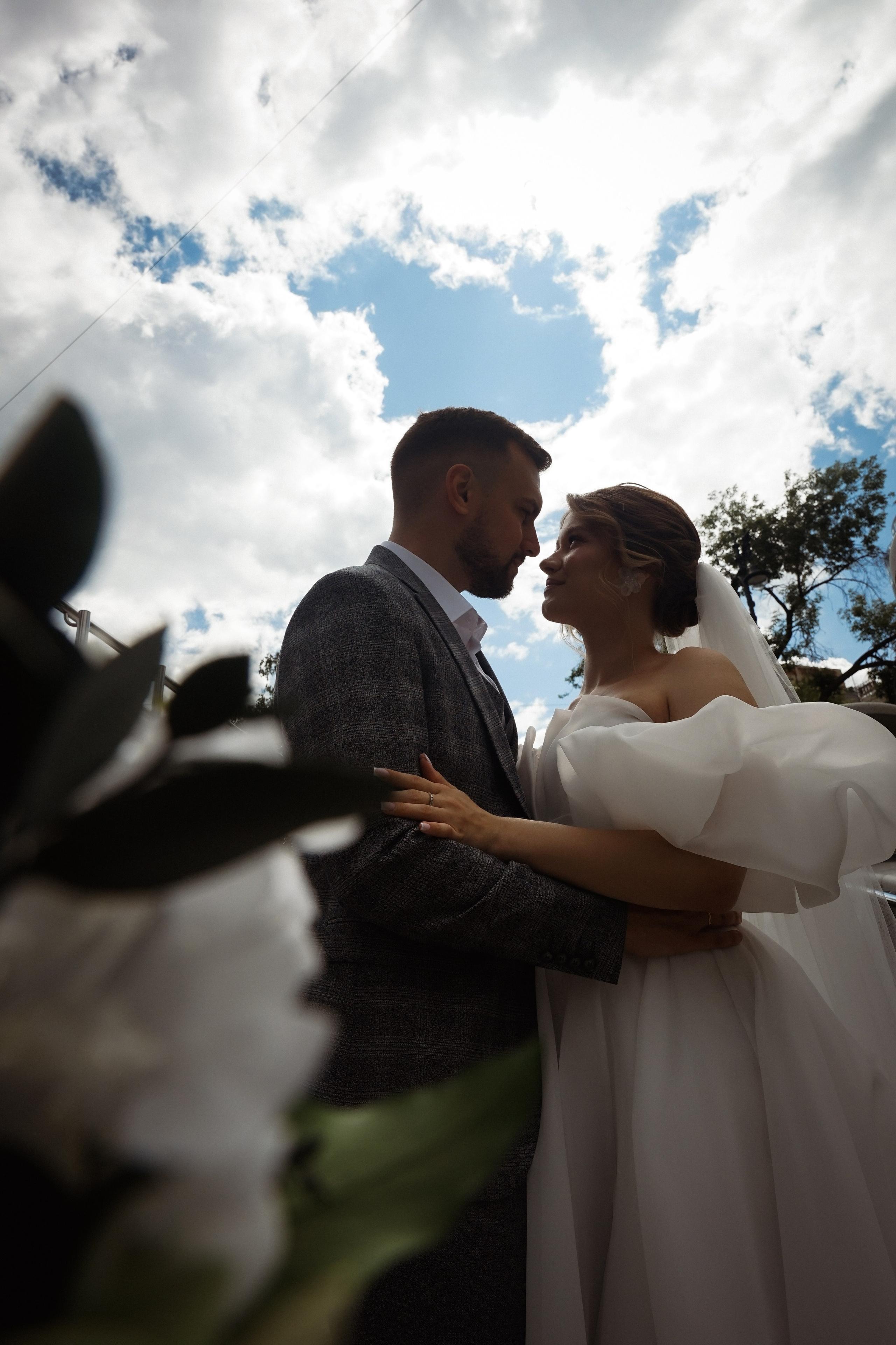 Свадебная фотосессия у оперного театра Екатеринбург