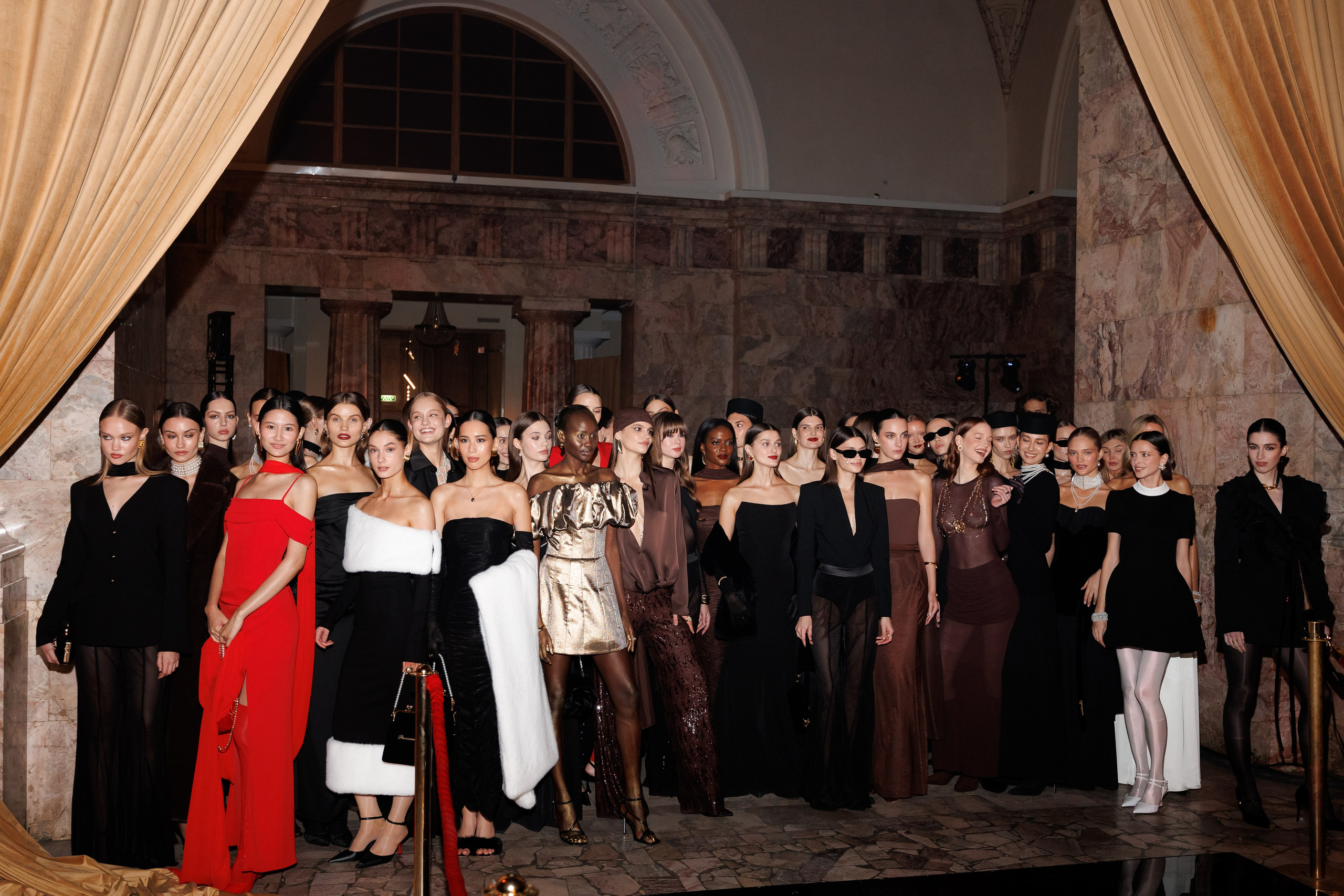 PARISIENNE. Lichi Fashion show. Aleksandr Tsukanov