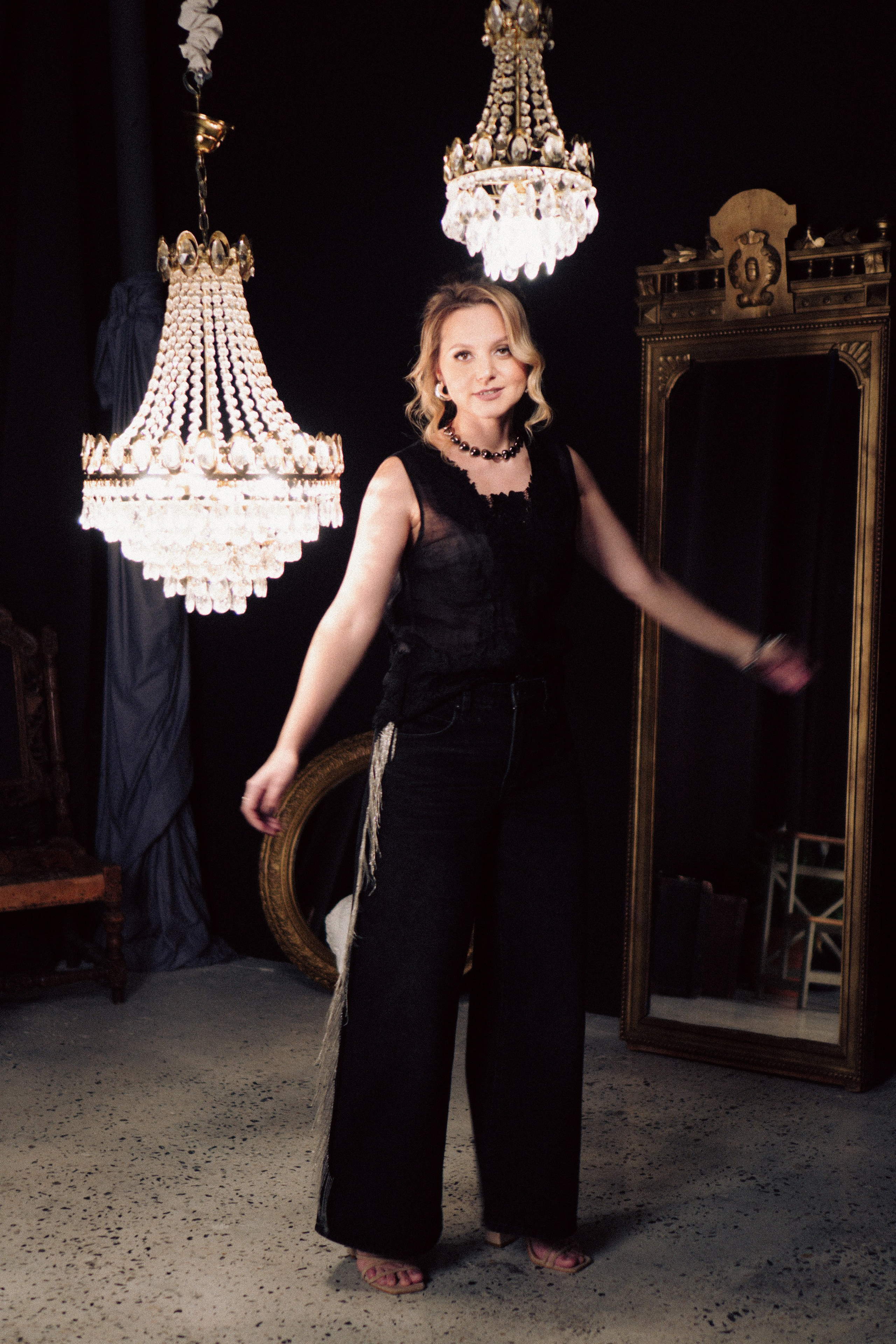 НОВОГОДНЯЯ ФОТОСЕСИИЯ В СТУДИИ ДЛЯ ДЕВУШКИ И ПРОГУЛКА ПО ЧЕРНЫШЕВСКОЙ. Профессиональный фотограф, Санкт-Петербург — Виктория Богомолова