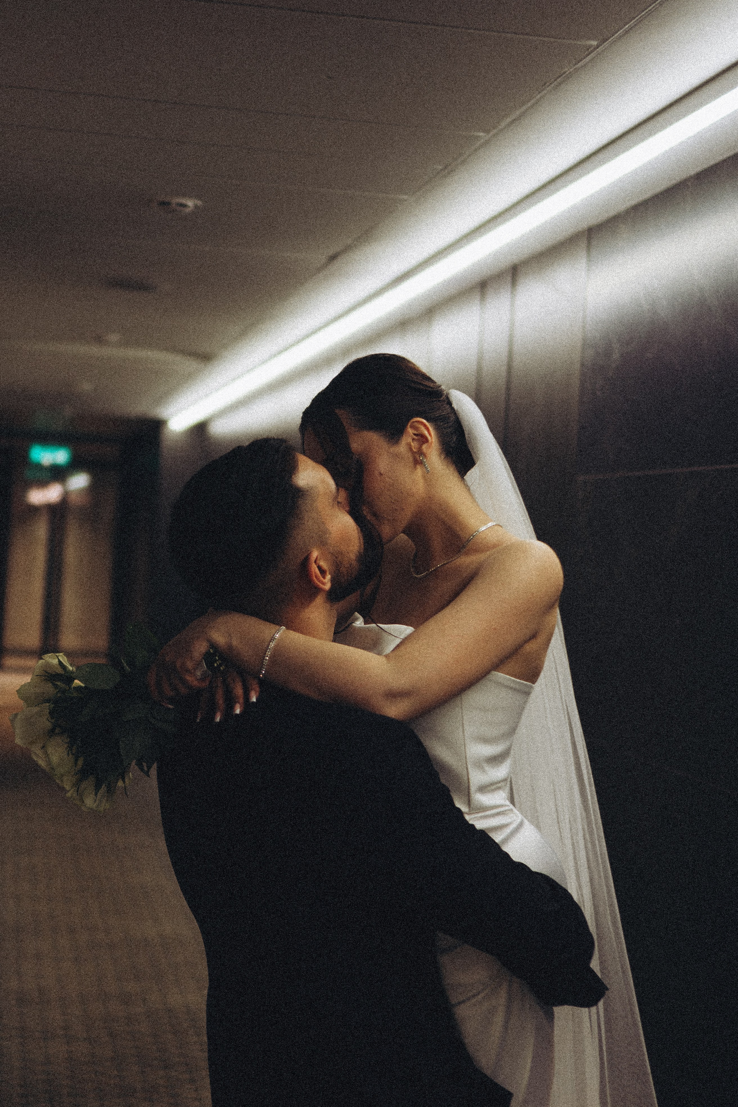 СВАДЕБНАЯ СЬЕМКА СБОРОВ ЖЕНИХА И НЕВЕСТЫ В ОТЕЛЕ И ТАКЖЕ ФОТОСЕССИИЯ В ОТЕЛЕЕ МЕГАПОЛИС БРЯНСК. Профессиональный фотограф, Санкт-Петербург — Виктория Богомолова