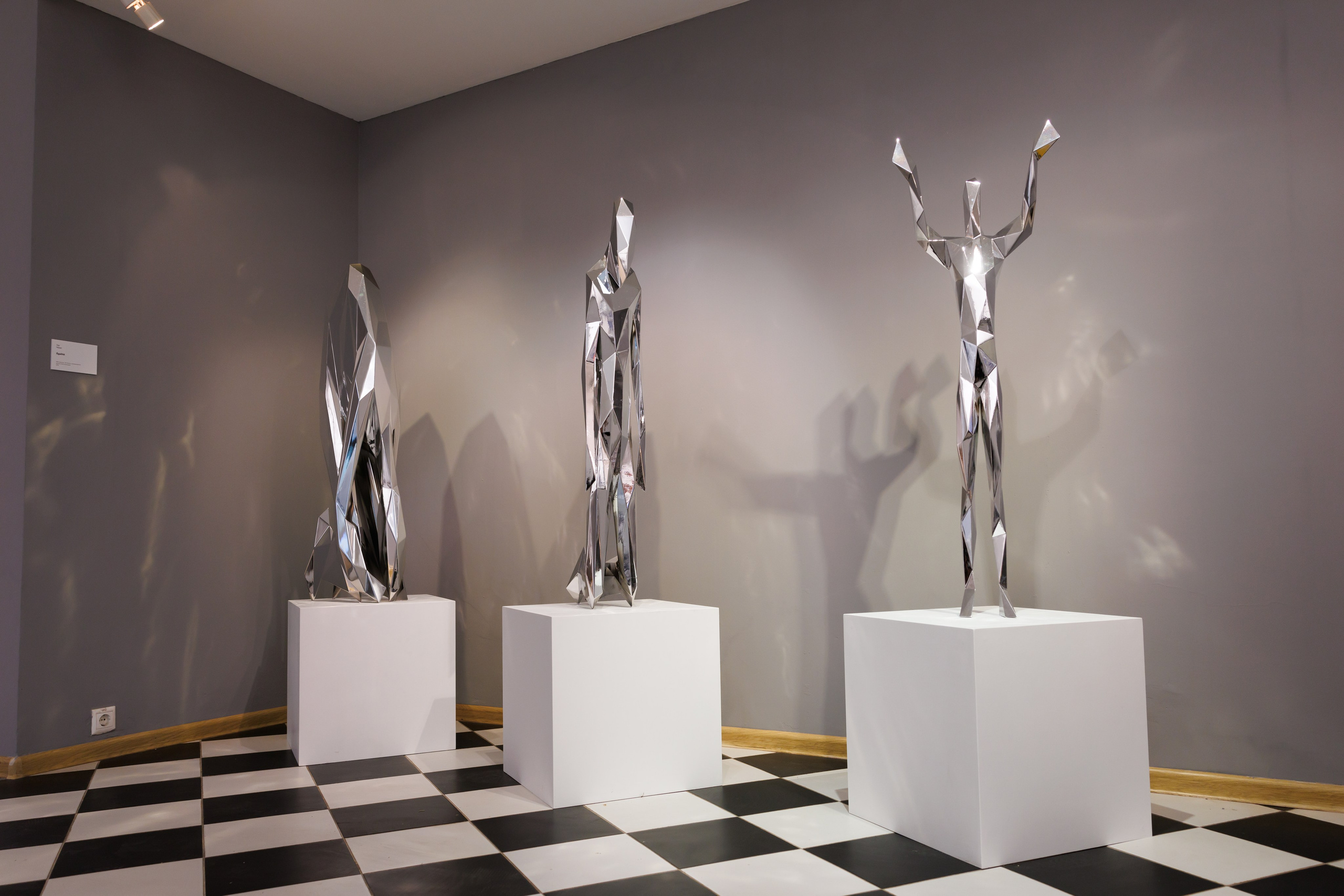 Выставка 21 день. Мосфильм. Профессиональный фотограф в Москве Захар Ишутин