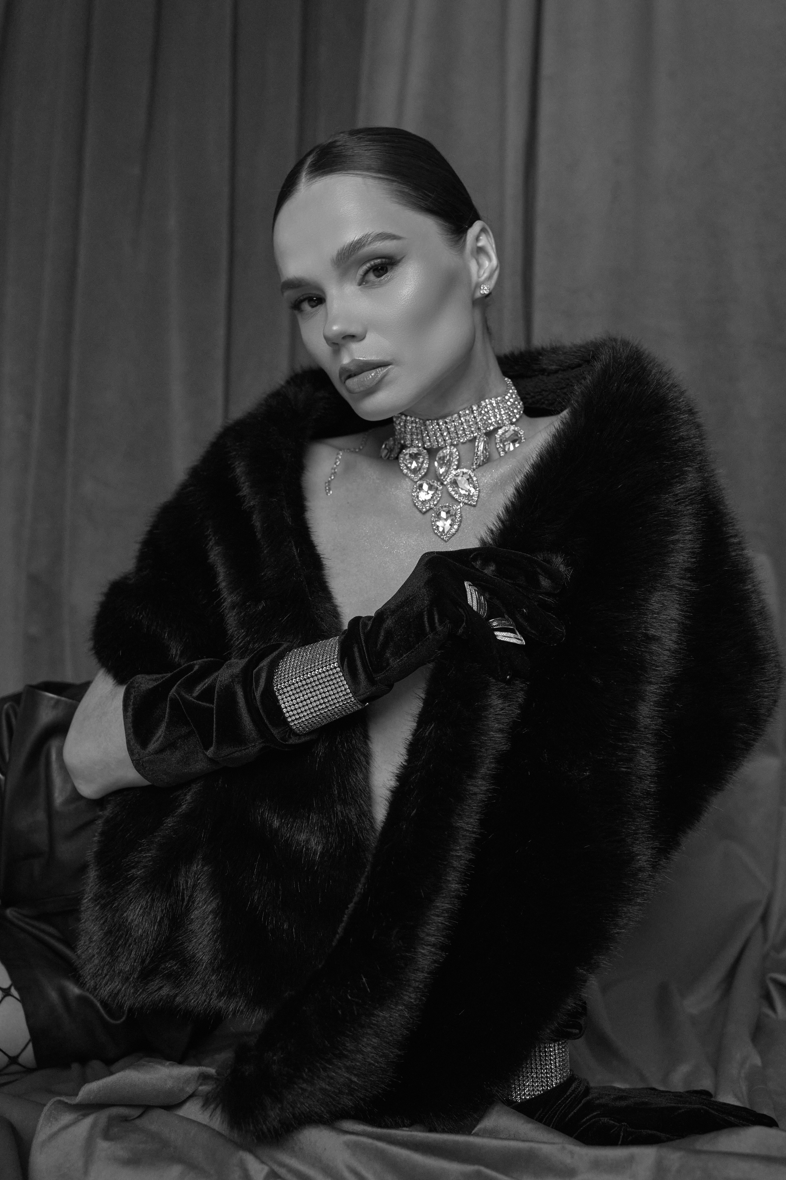 Коммерческий fashion фотограв в Москве и Санкт-Петербурге. Организовываю индивидуальные съемки и съемки для брендов