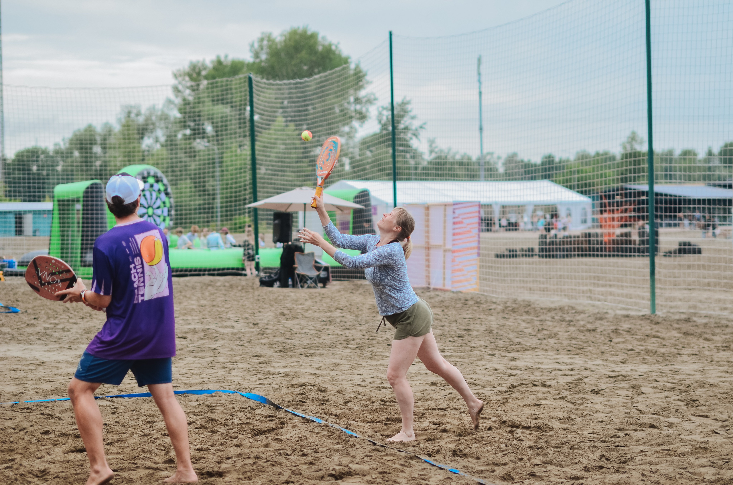 Фестиваль «Грань» 2025. Спортивная площадка. Денисова Аля — фотограф для парных съемок и индивидуальных историй в Барнауле