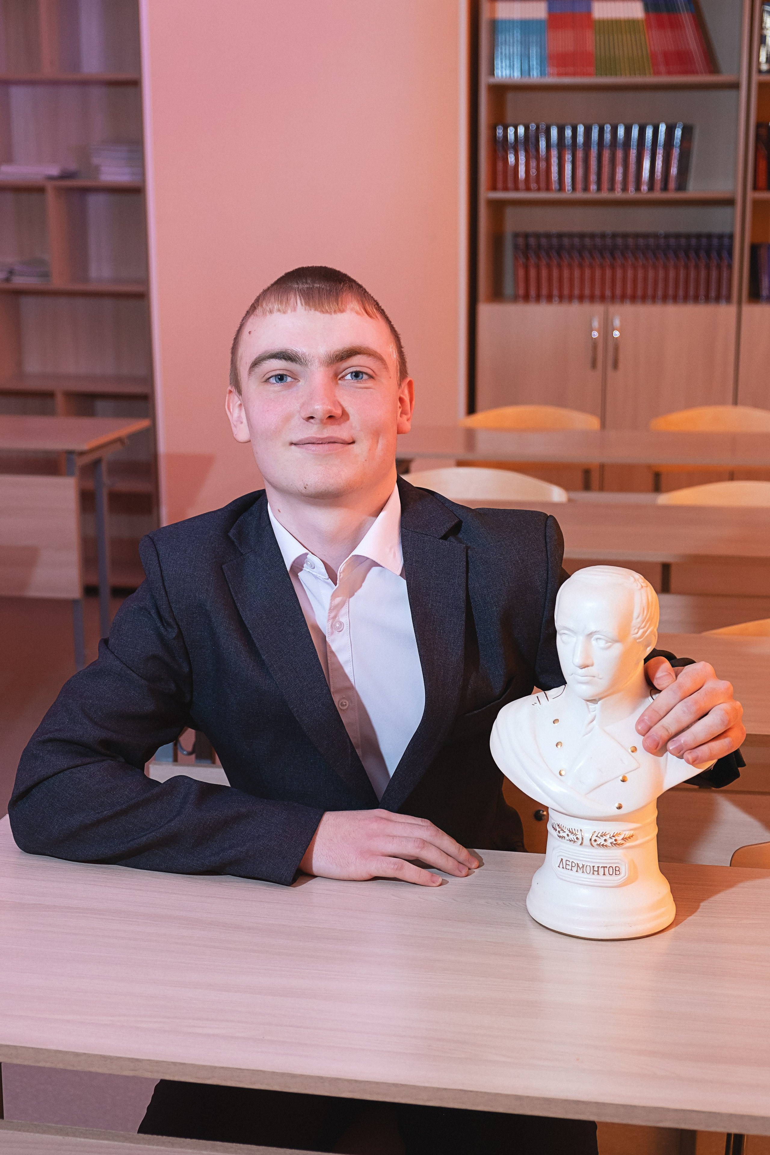 Выпускной альбом 2024. Фотограф и видеограф в Омск/Москва Сащенко Лера