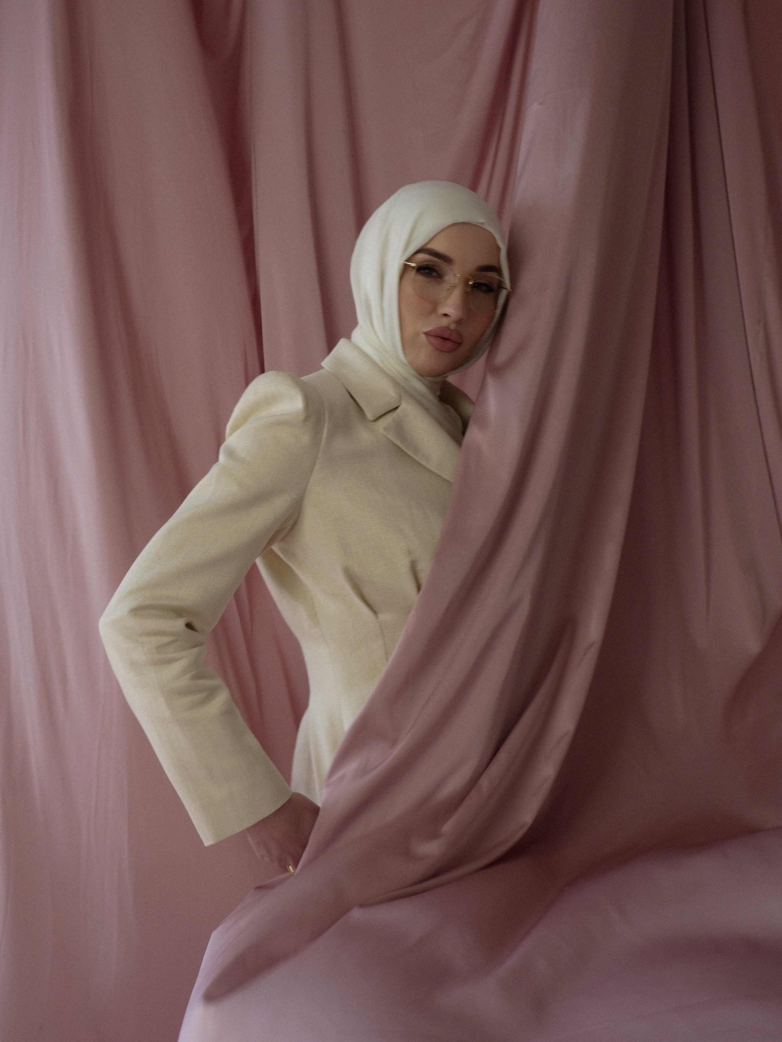 Студийная съемка. Контент фотограф в Ростове-на-Дону Яна Каушан