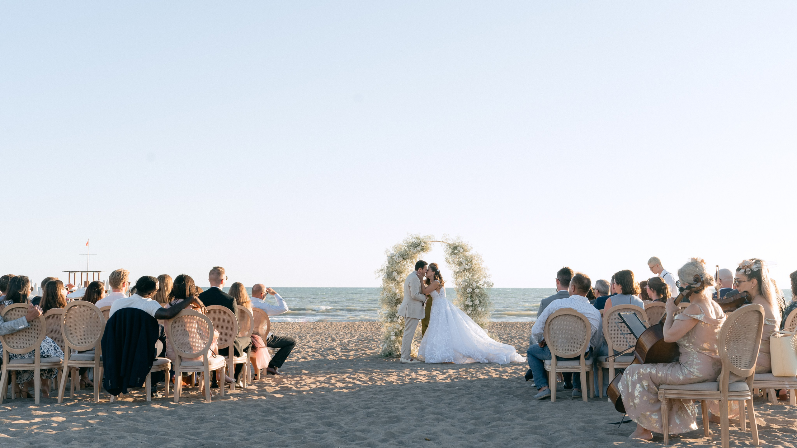 American-Russian Wedding. Wedding & Documentary Photographer based in Nuremberg — available across Europe & Turkey | Vitalii Nasonov