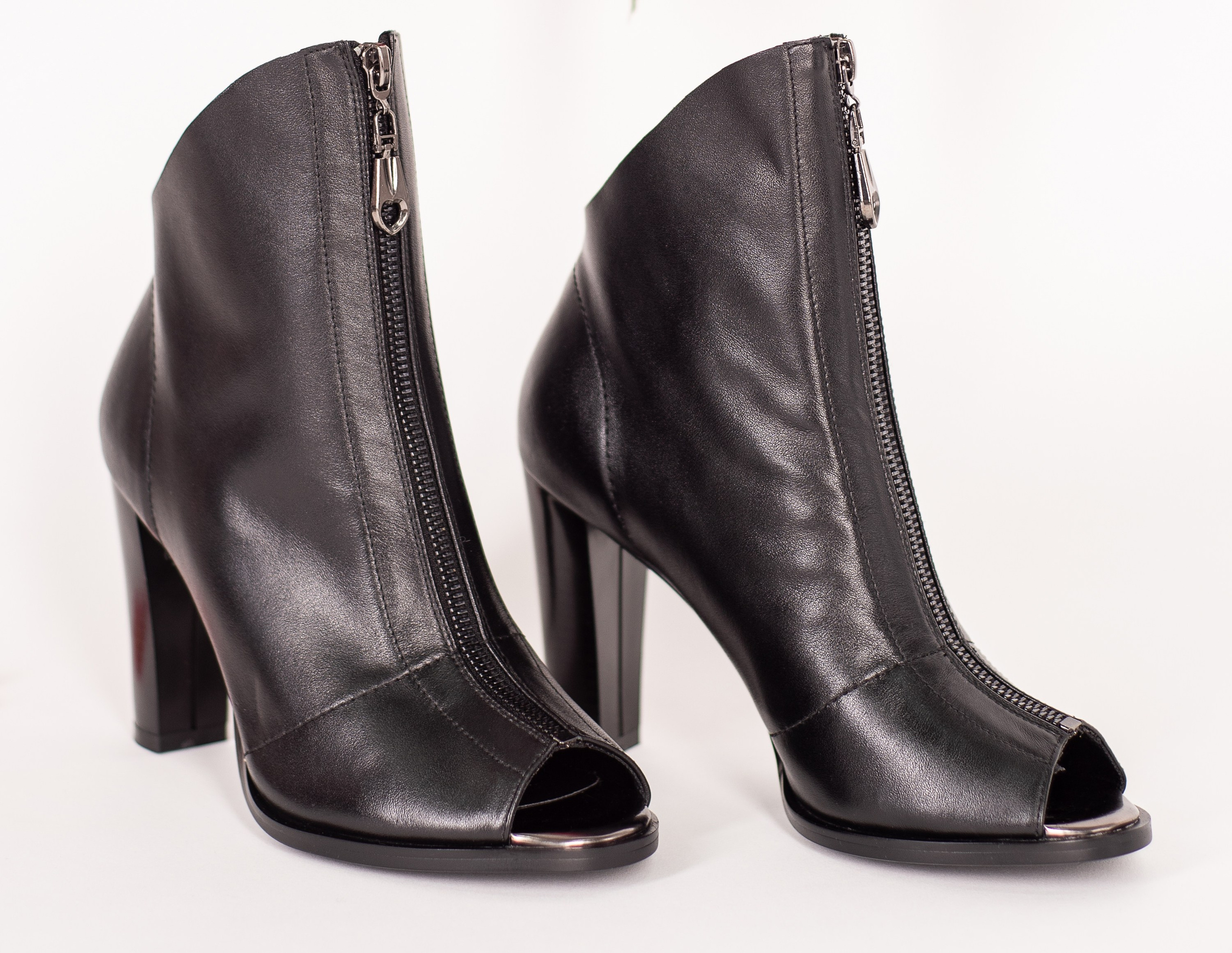 Каталожная съёмка для интернет магазинов. Автопортретная фотостудия в Казани