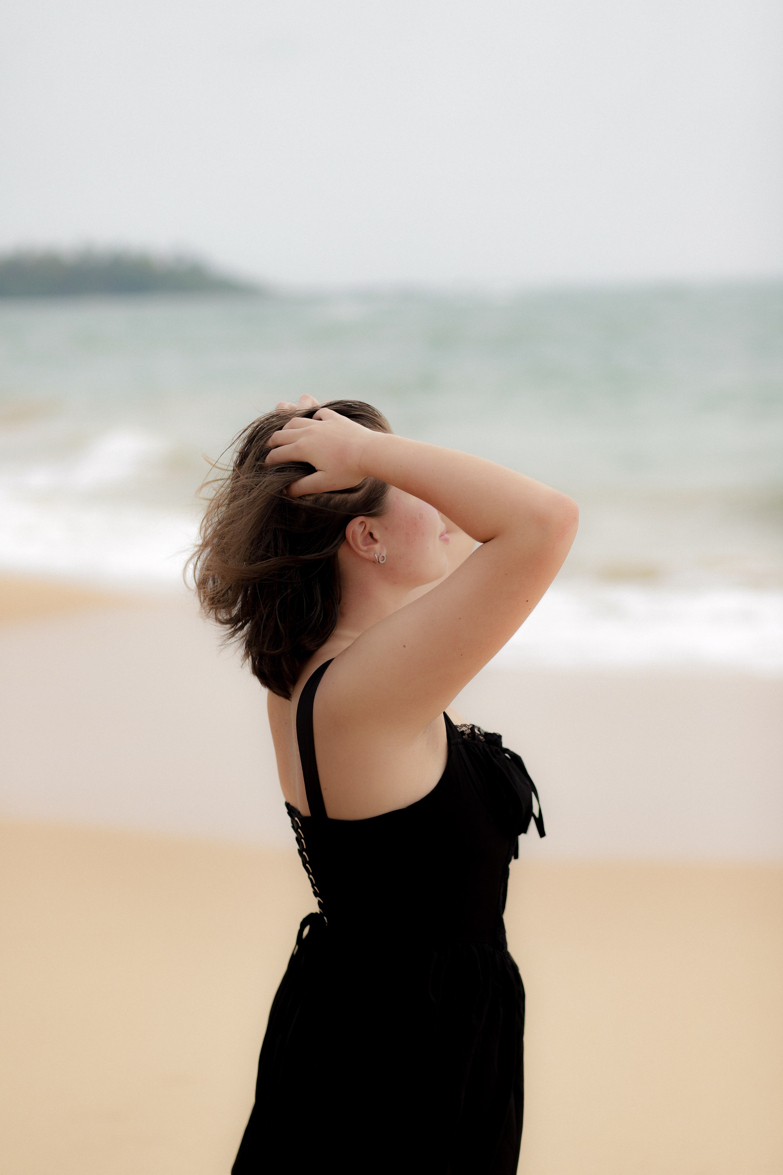 Фотосессия в Хиккадуве: романтичные кадры среди камней и волн. Фотограф на Шри-Ланке