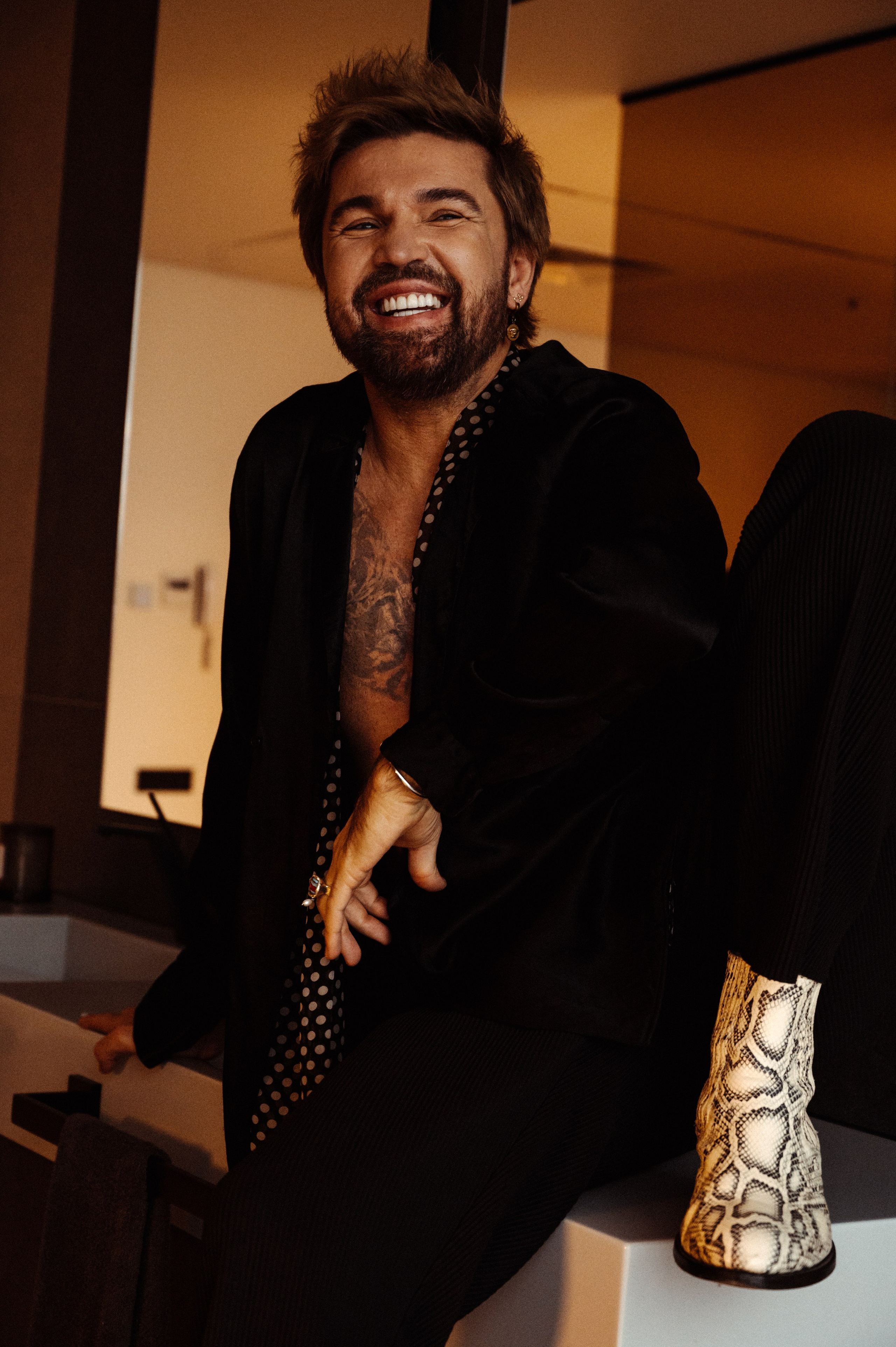 Максим. Профессиональный фотограф беременности в СПБ. Стильные фотосессии беременности в стиле минимализм и классическая фотография