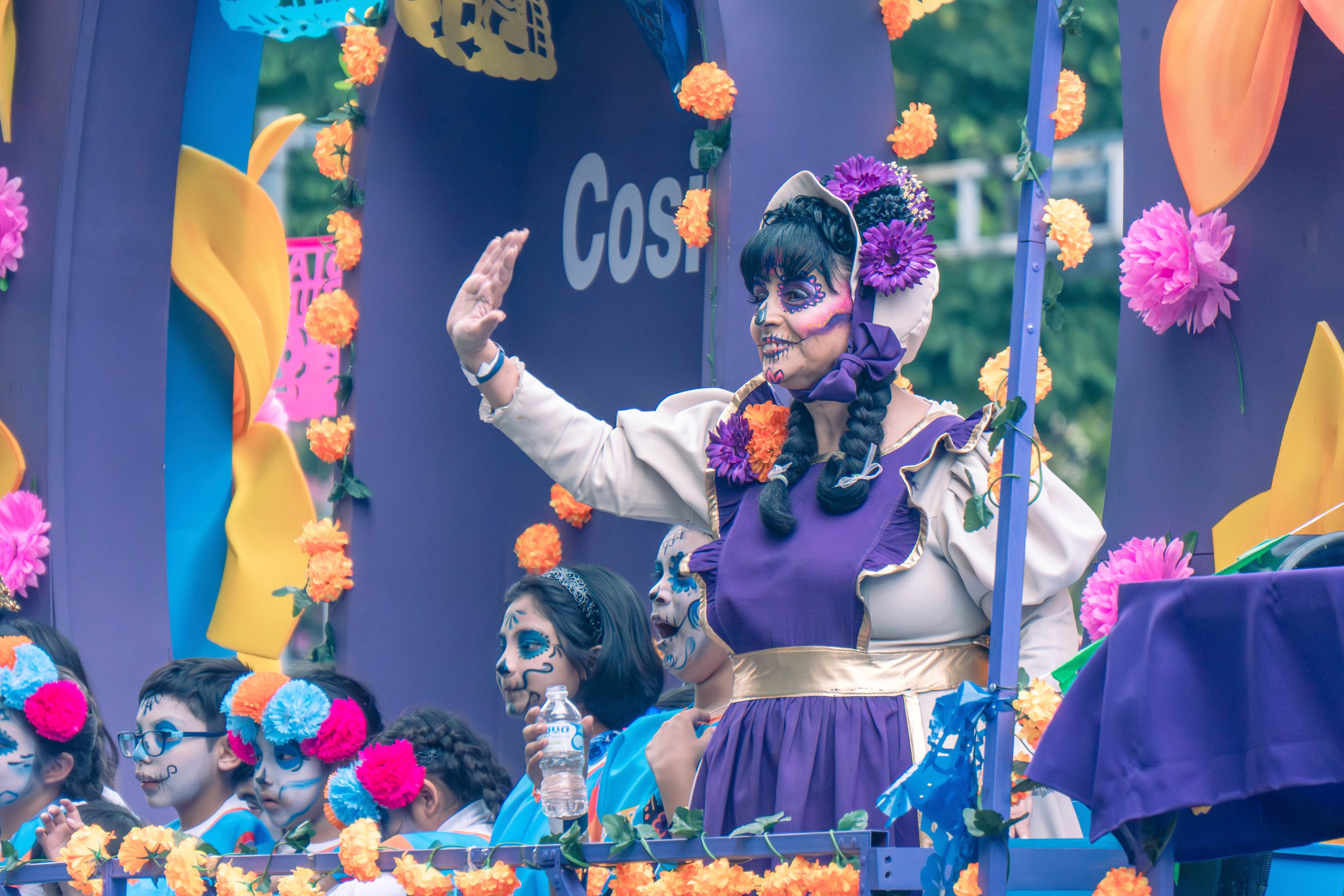 Day of the Dead. Ofrenda & Parade. CDMX Photography | Alex Klenin| Portrait & Event Photographer