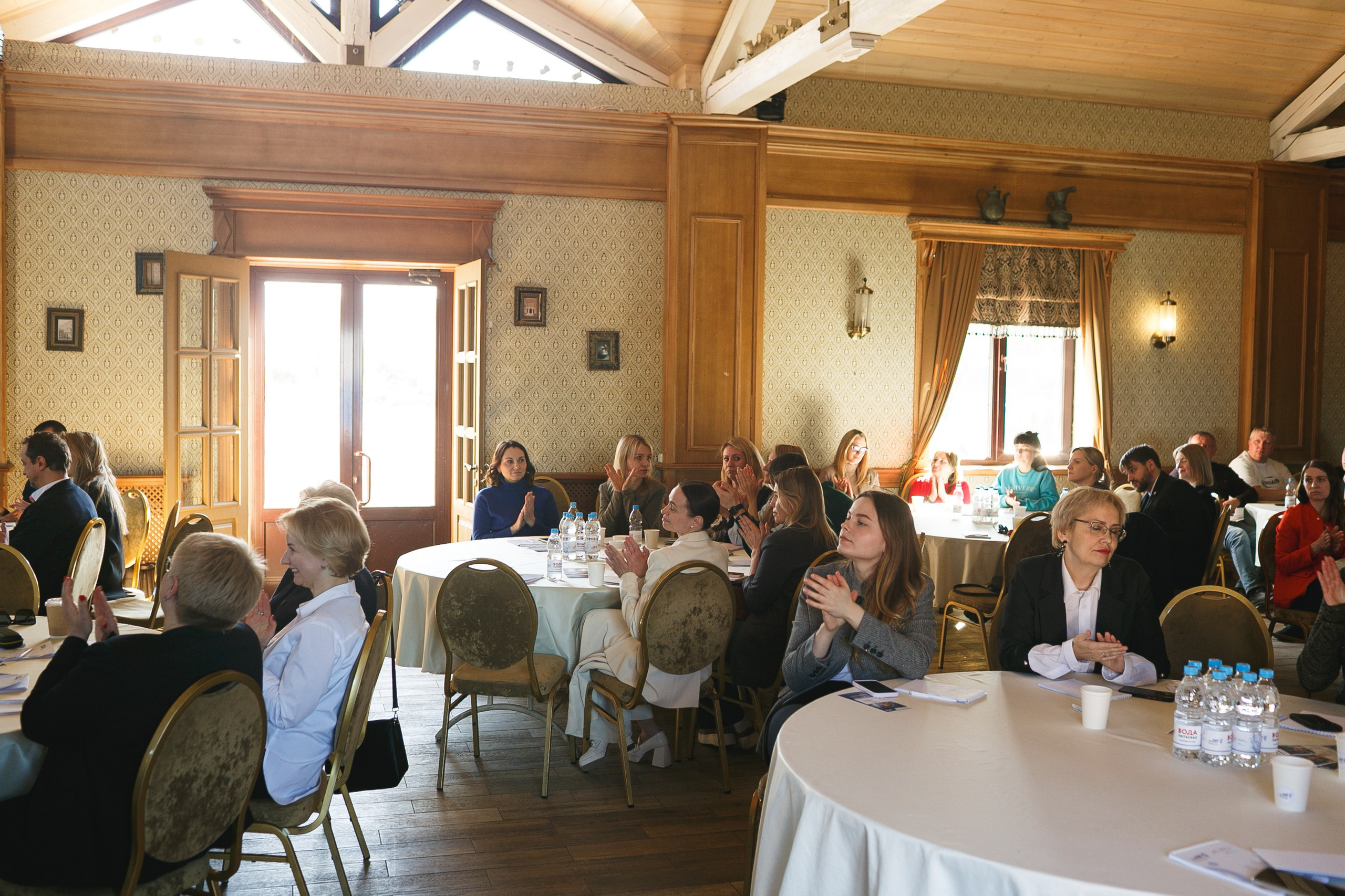 Репортажная фотосъемка конференции в Смоленске. Фотограф в Смоленске Михаил Буш