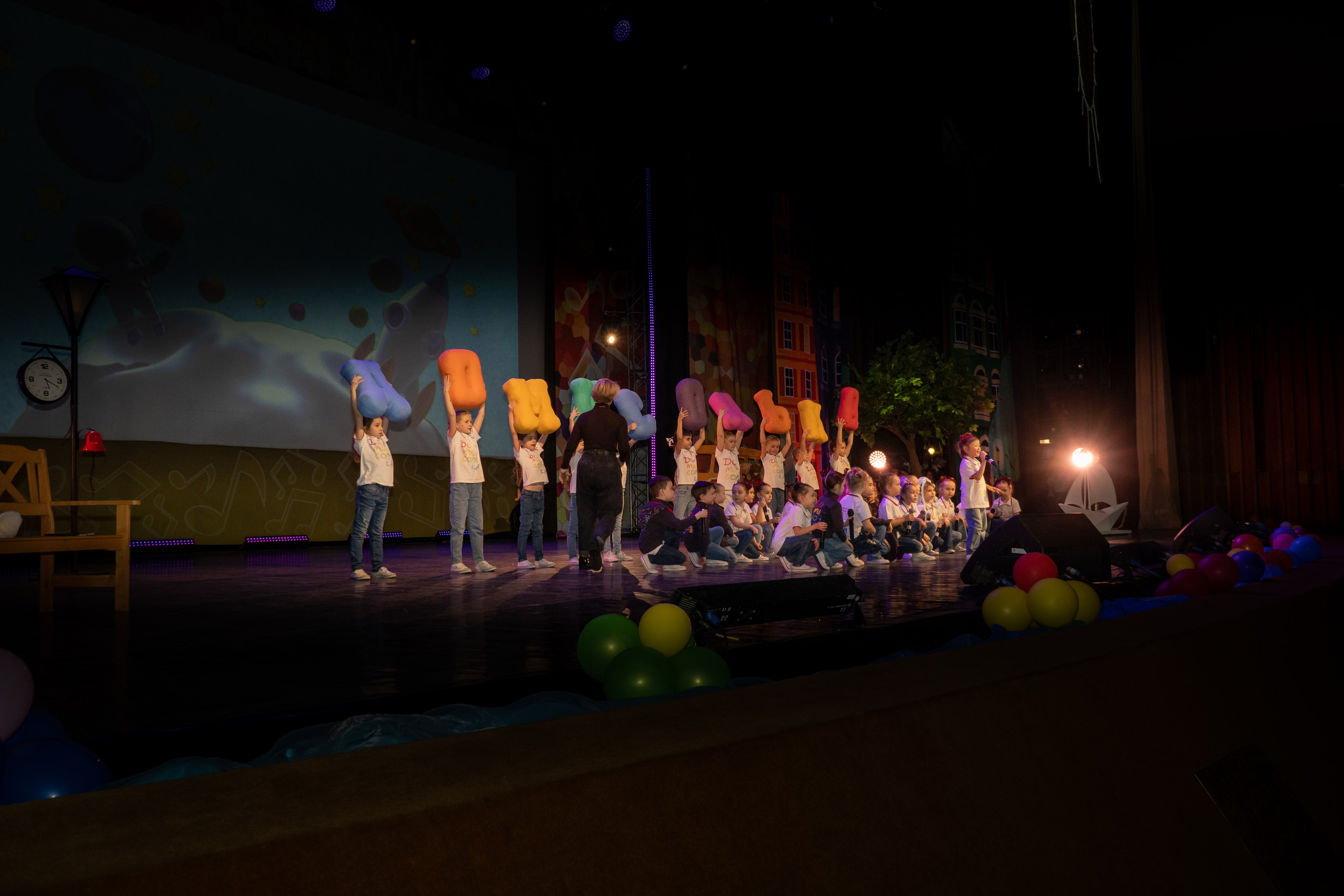 Съёмка концерта для Домисольки, большой концертный зал Космос. «Студия DRONAVT`s» — видеосъёмка и фотография г. Москва