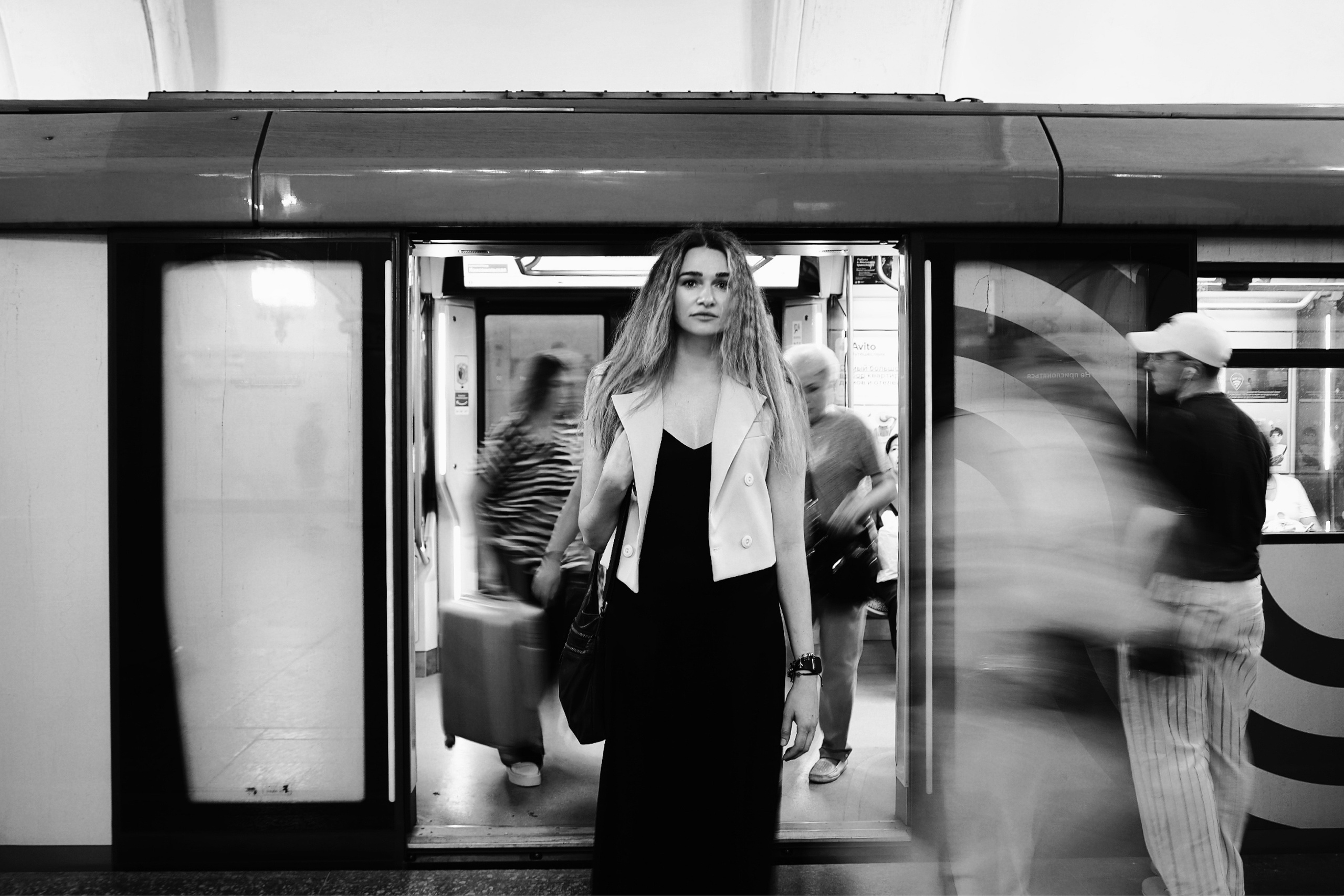 Анна в Московском метро. Событийный фотограф Анна Курникова