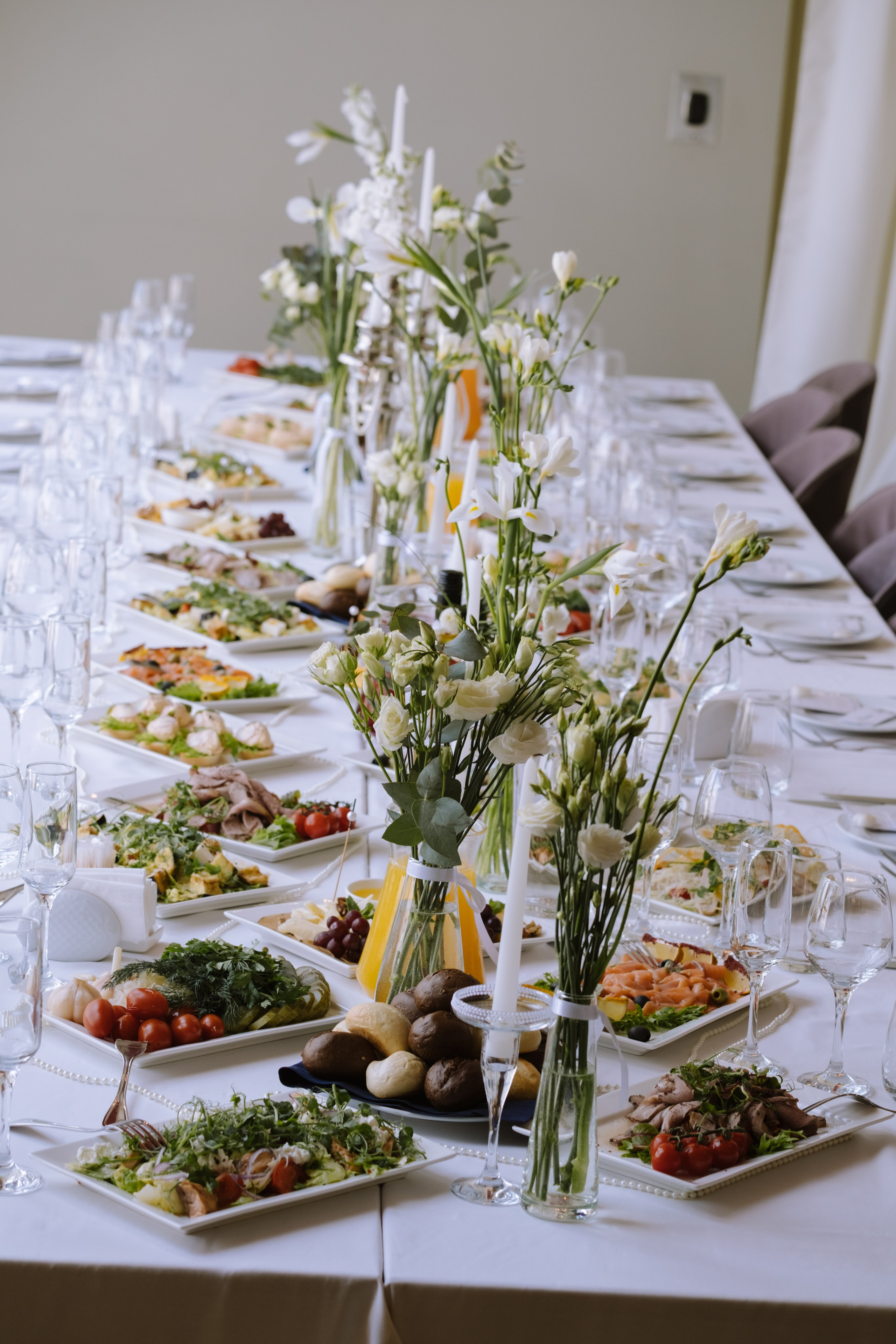 СВАДЕБНЫЙ БАНКЕТ НА ВЛАДИМИРСКОЙ В САНКТ-ПЕТЕРБУРГЕ (КАМЕРНАЯ СВАДЬБА). Профессиональный фотограф, Санкт-Петербург — Виктория Богомолова