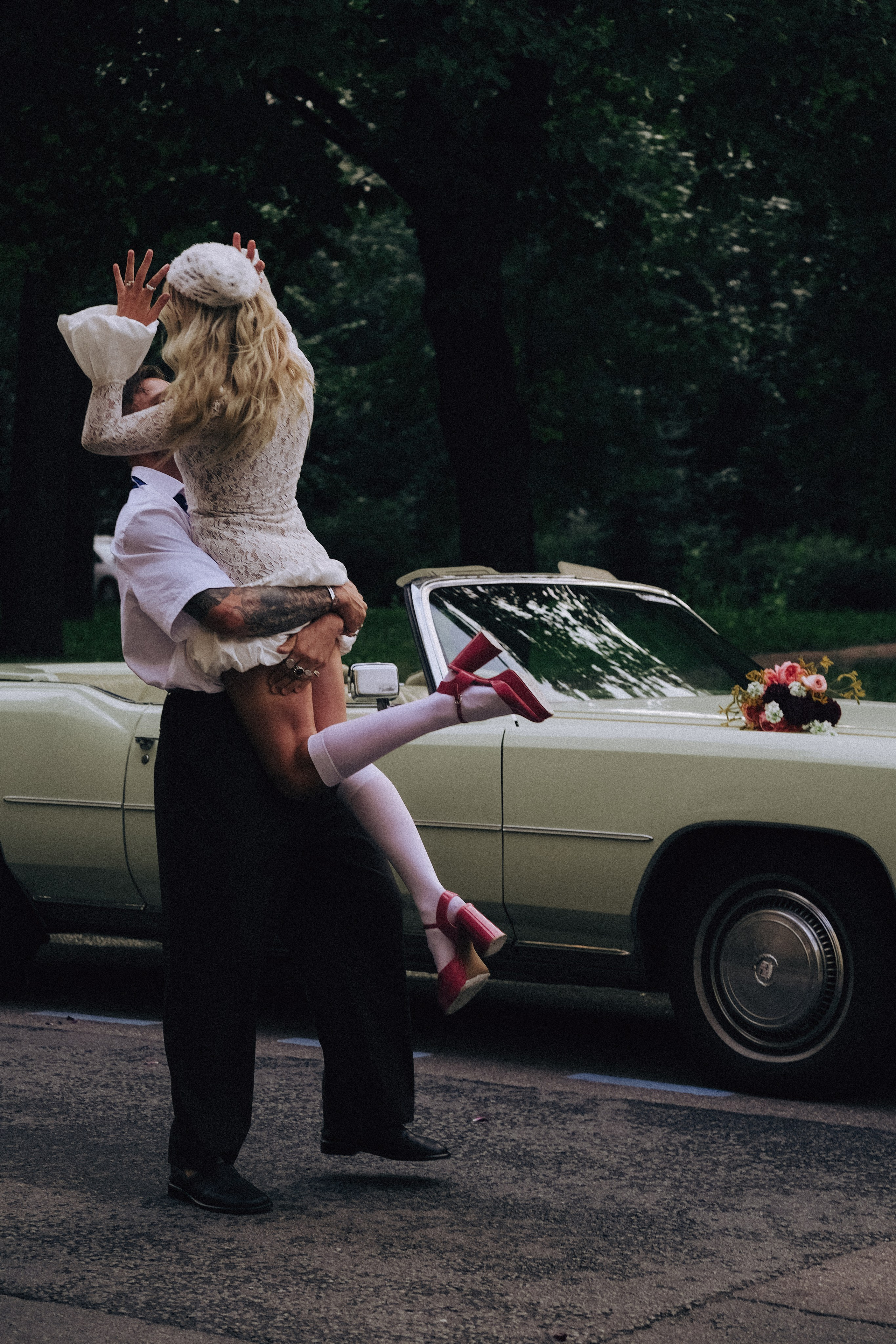 СВАДЕБНАЯ СЬЕМКА С КАБРИОЛЕТОМ В САНТК-ПЕТЕРБУРГЕ НА ПЕТРОГРАДКЕ В ОТЕЛЕ ПАНОРАМИКА. Профессиональный фотограф, Санкт-Петербург — Виктория Богомолова