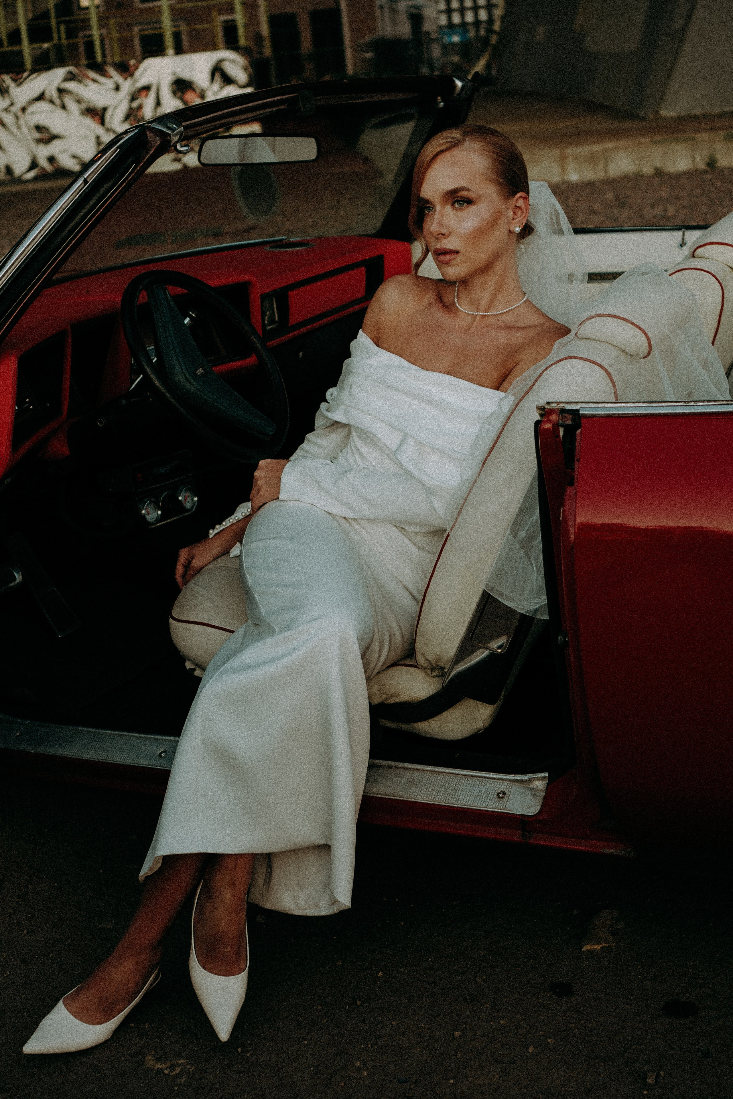 СВАДЕБНАЯ СЬЕМКА ВОЗЛЕ МСОТА БЕТАНКУРА НА КАБРИОЛЕТЕ. Профессиональный фотограф, Санкт-Петербург — Виктория Богомолова