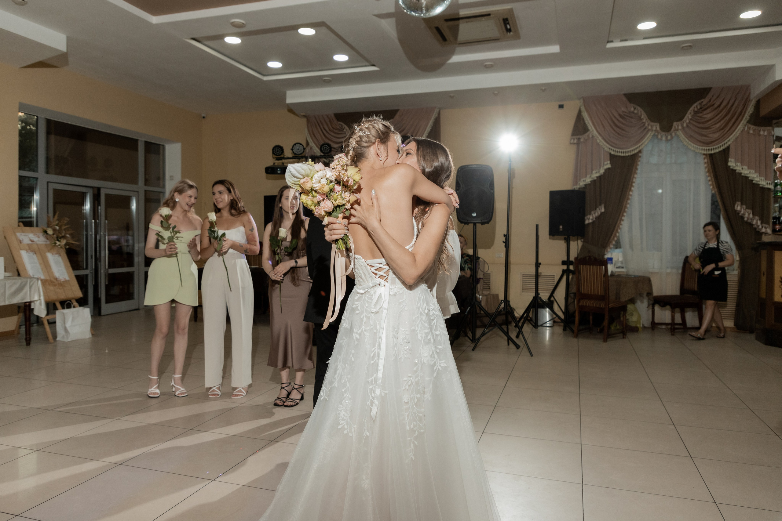 Роман и Александра (банкет). Свадебный фотограф Ангелина Сунгатулина | Саратов | Балаково | Вольск