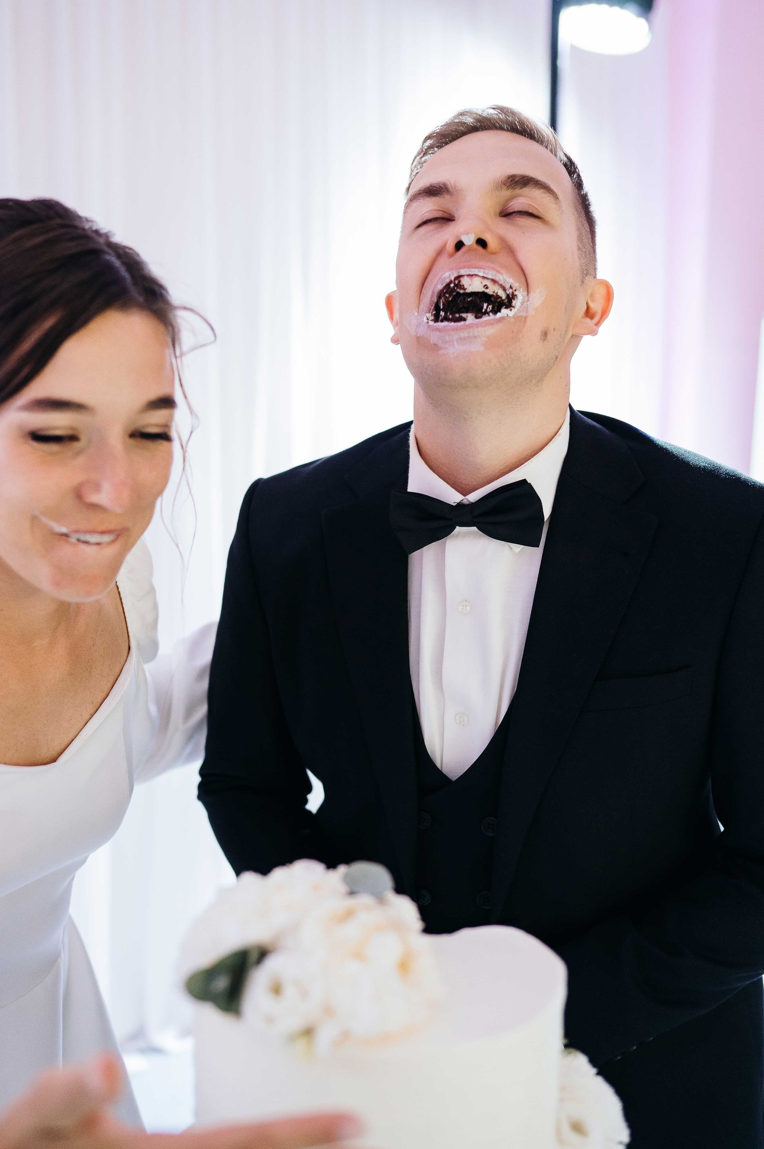 Совместные сборы в отеле. Свадебный и семейный фотограф в Котласе Никита Попов