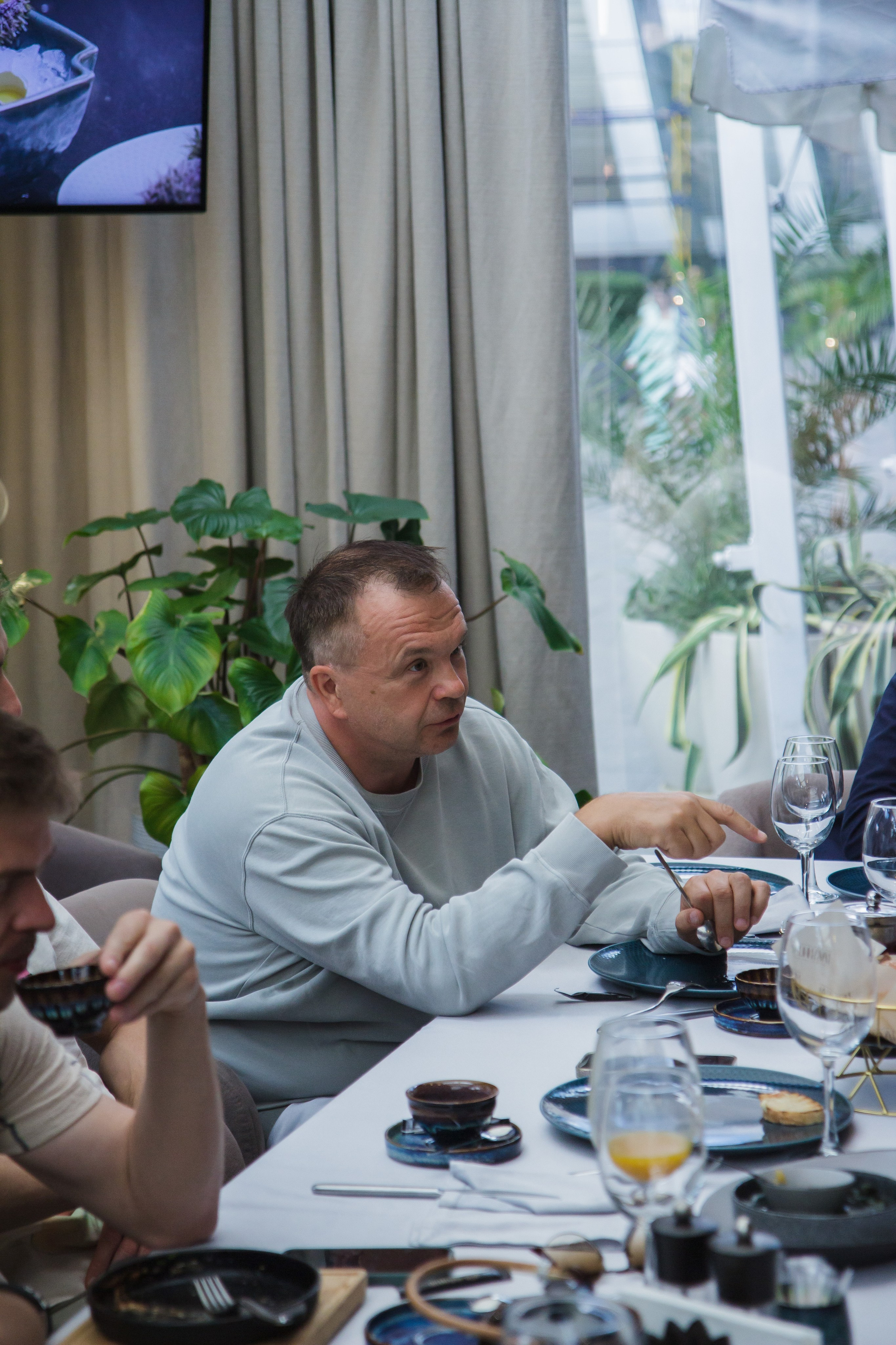 Бизнес-завтрак Германа Гаврилова. Фотограф Москва — личные фотосессии, лавстори в студии