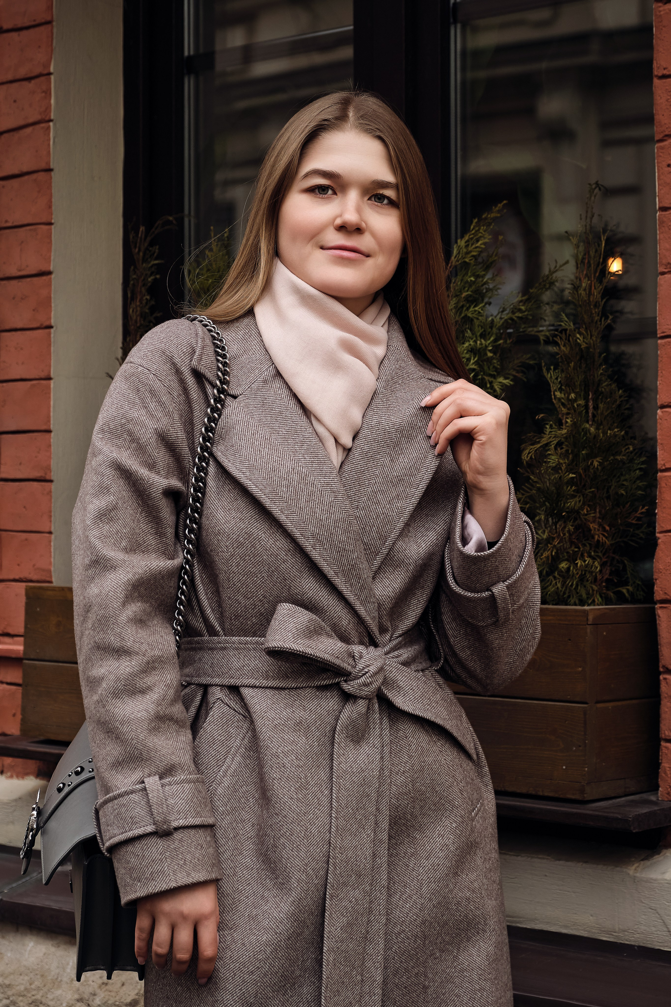 Анна, прогулка по Патриаршим прудам