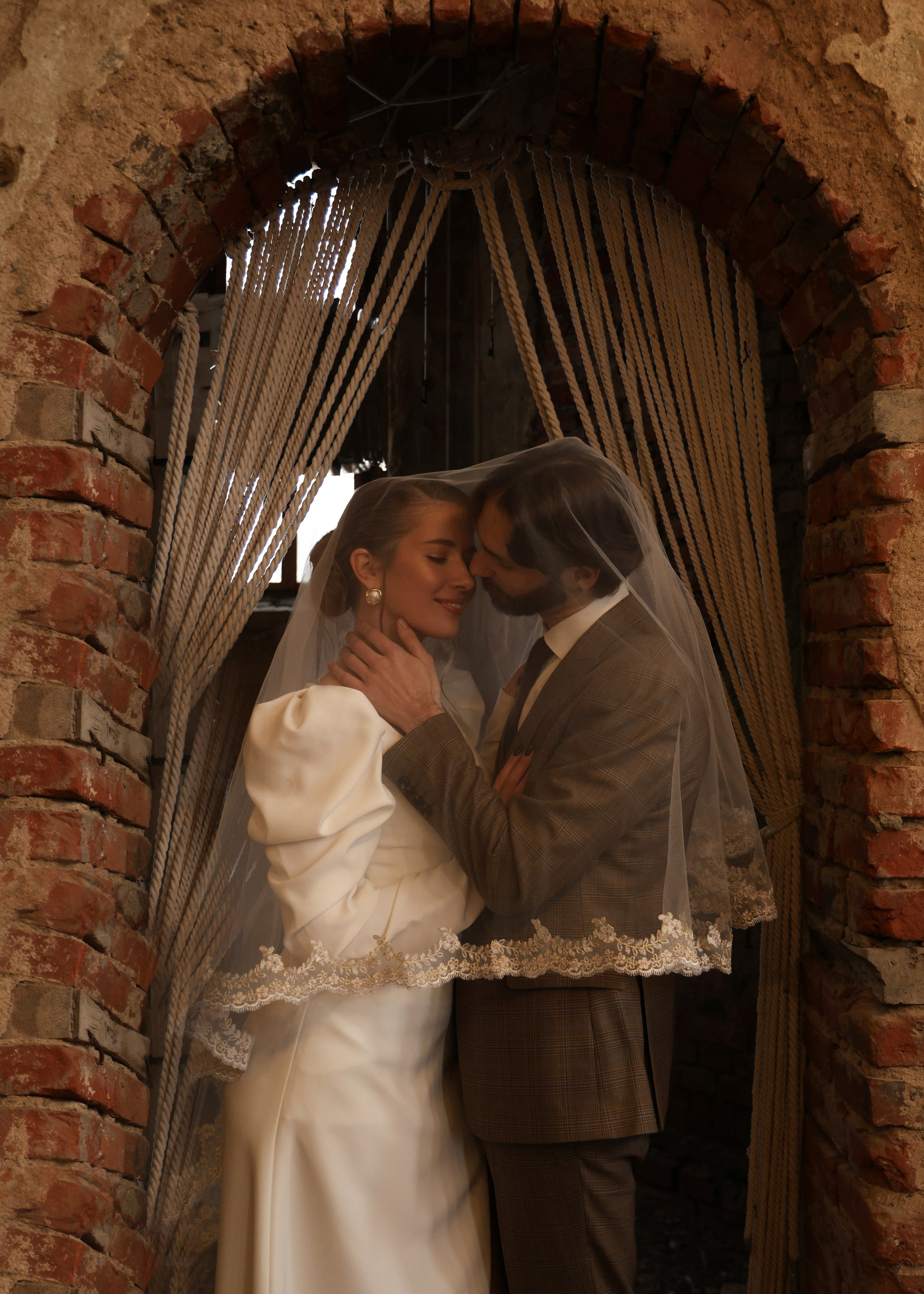 Евгений & Марина | старая кирха. Фотограф в Калининграде Сокирко Светлана