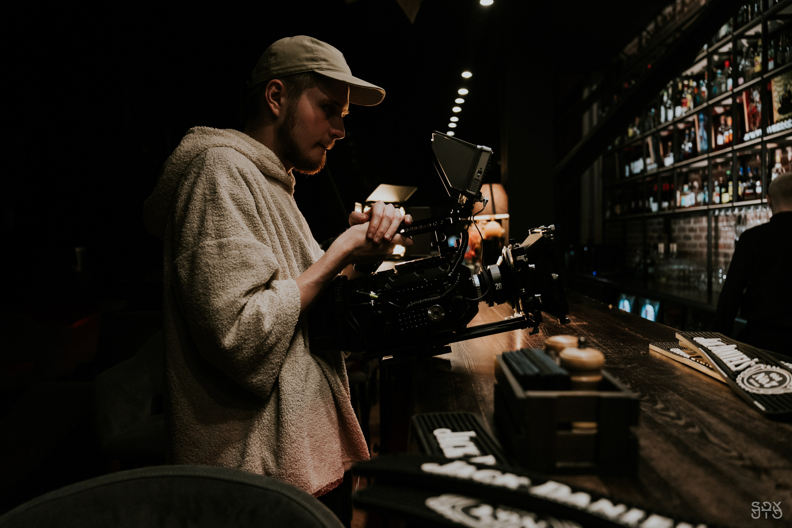 Видеопродакшн BACKED ROLL