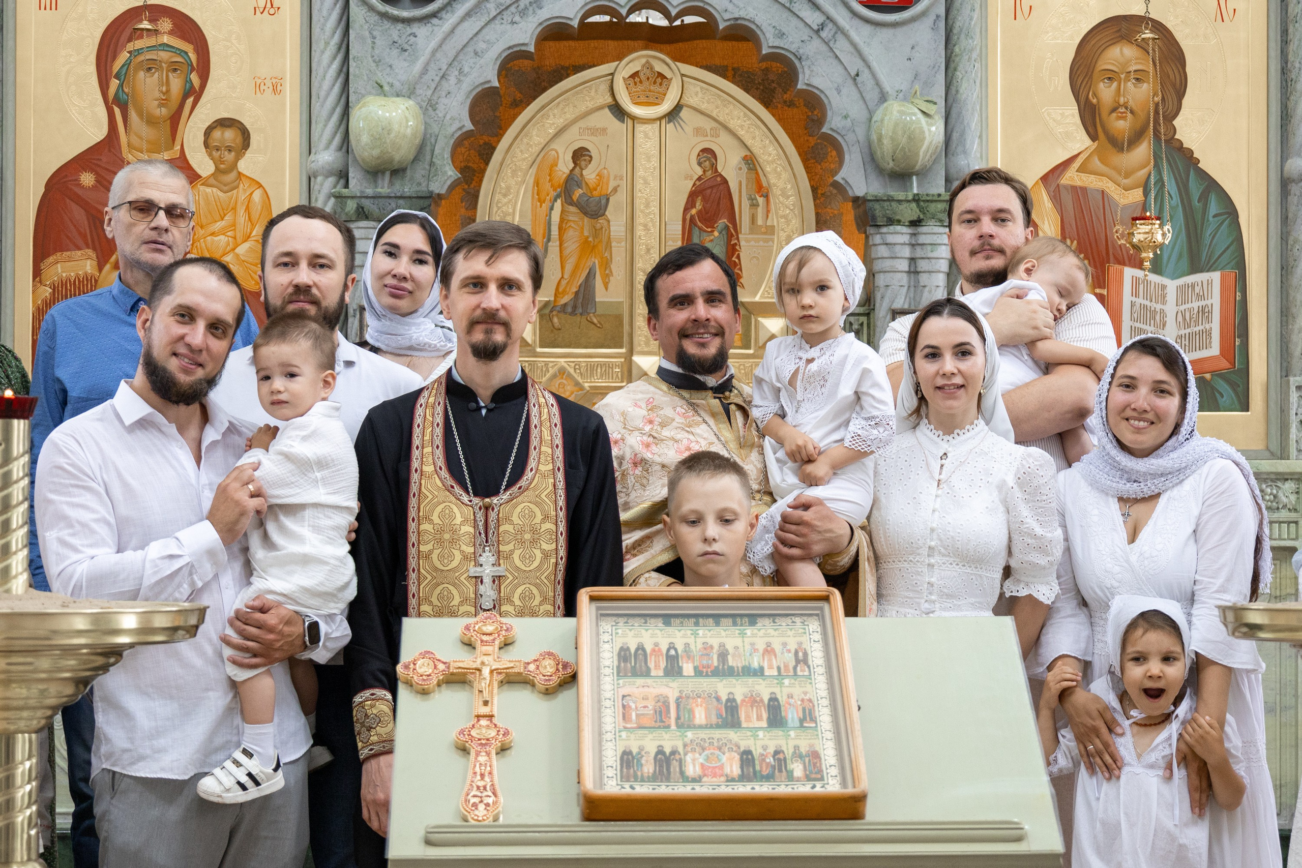 Святое Таинство Крещения Веры, Надежды и Владимира. Семейный и церковный фотограф в Иркутске НАТАЛЬЯ УСОЛЬЦЕВА