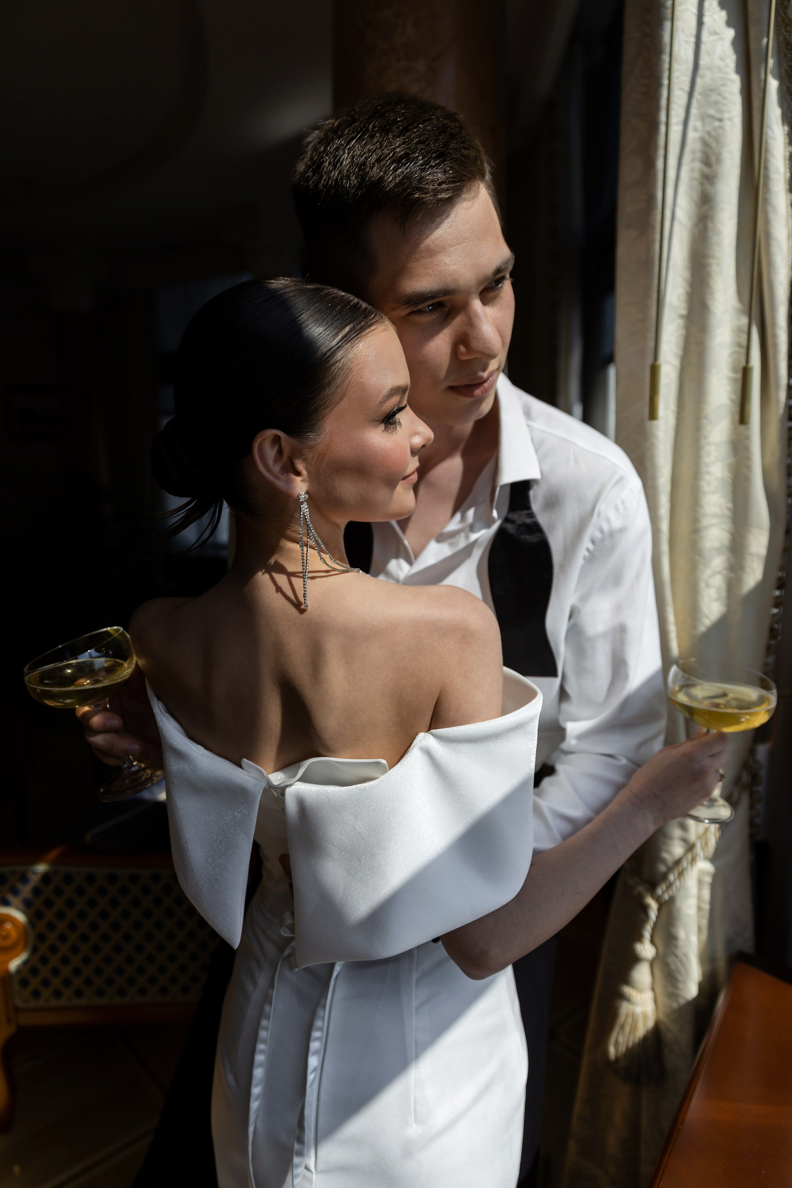 Анонс свадебной серии в отеле. Свадебный и портретный фотограф в Санкт-Петербурге Надежда Чечулина