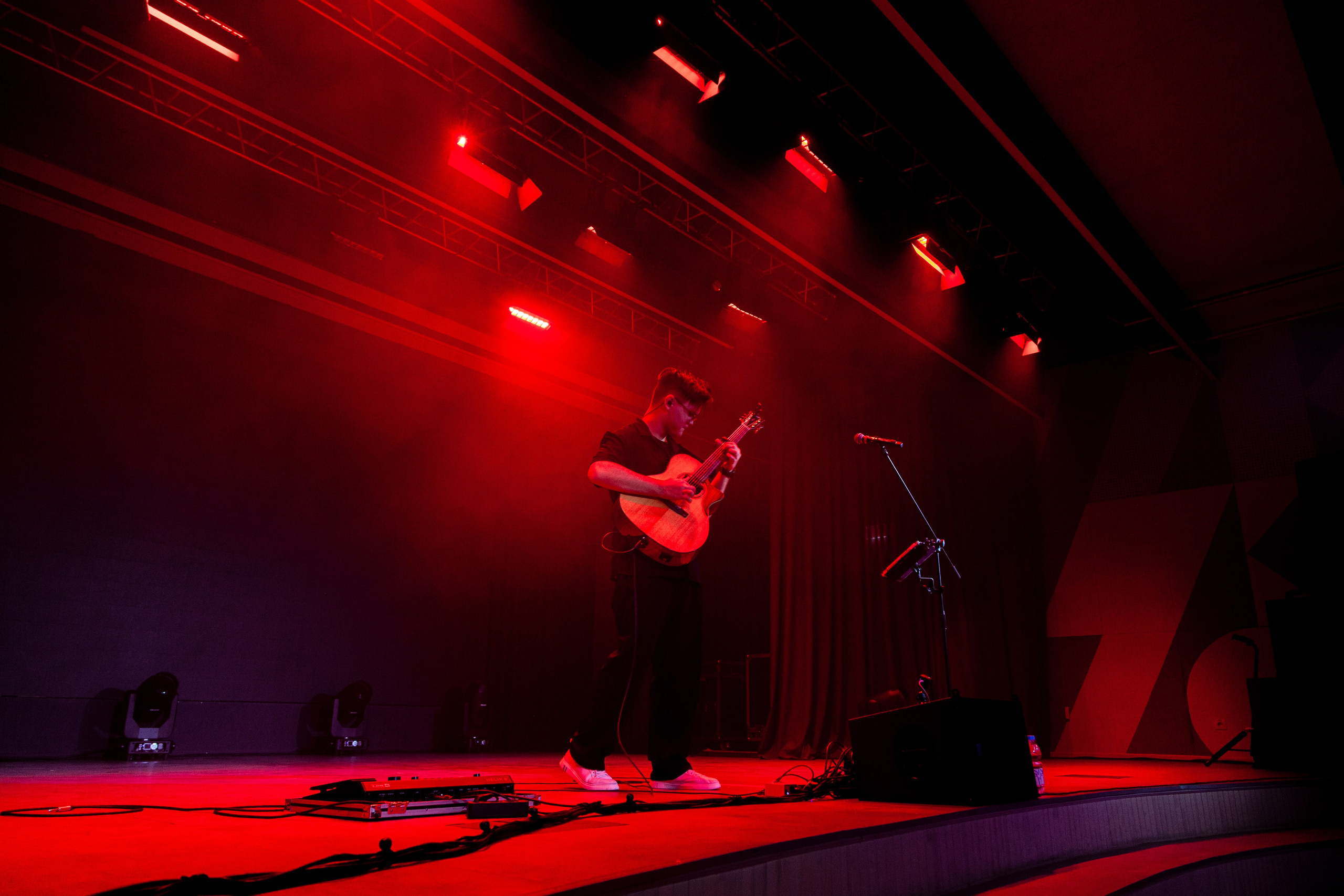 Дамир. Сольник Ноябрь 2025. Design Muginov