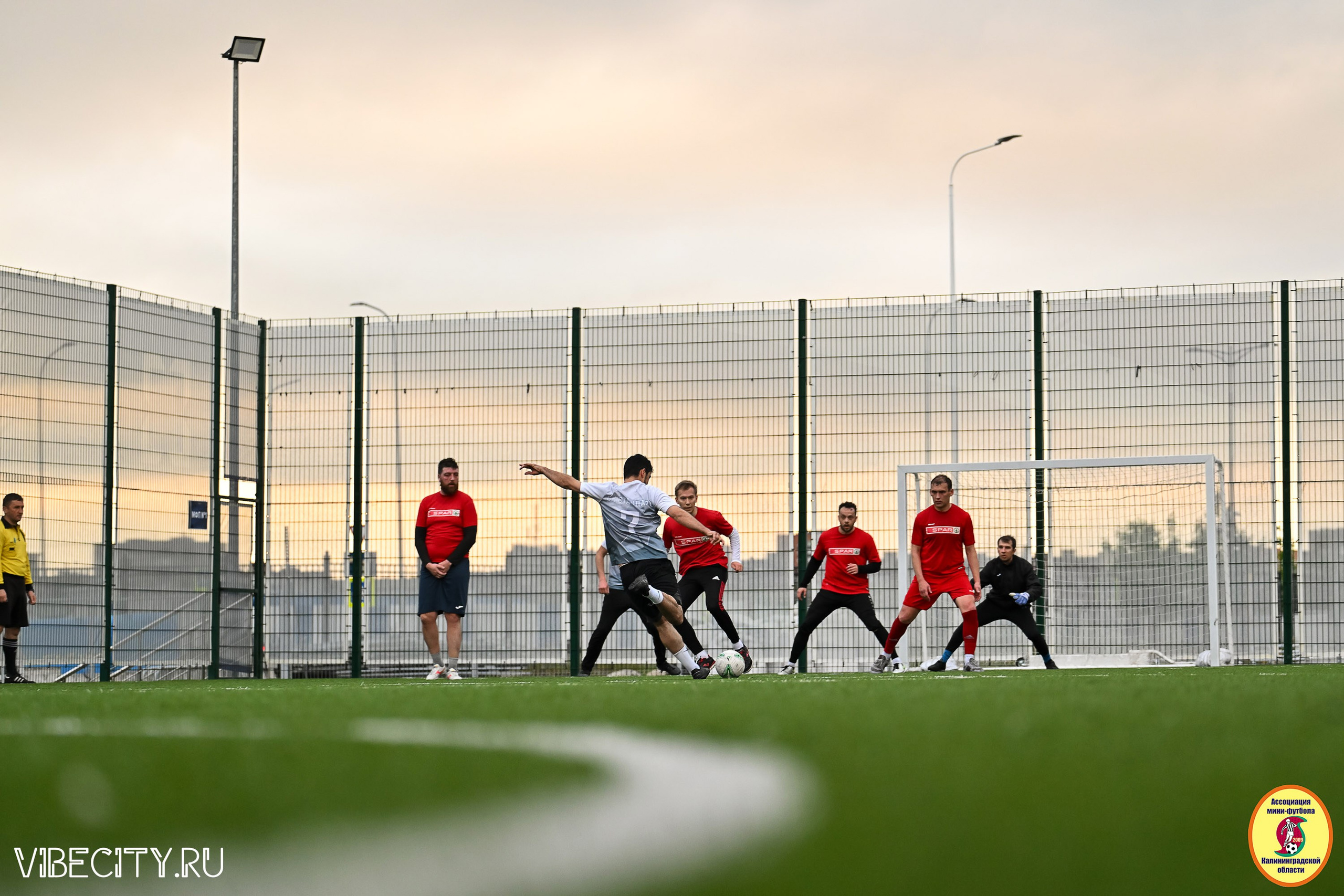 ИГРЫ МИНИ-ФУТБОЛЬНОЙ ЛИГИ. VIBECITY.RU Вайб Сити Ру Фоторепортажи Фотоотчеты Калининград