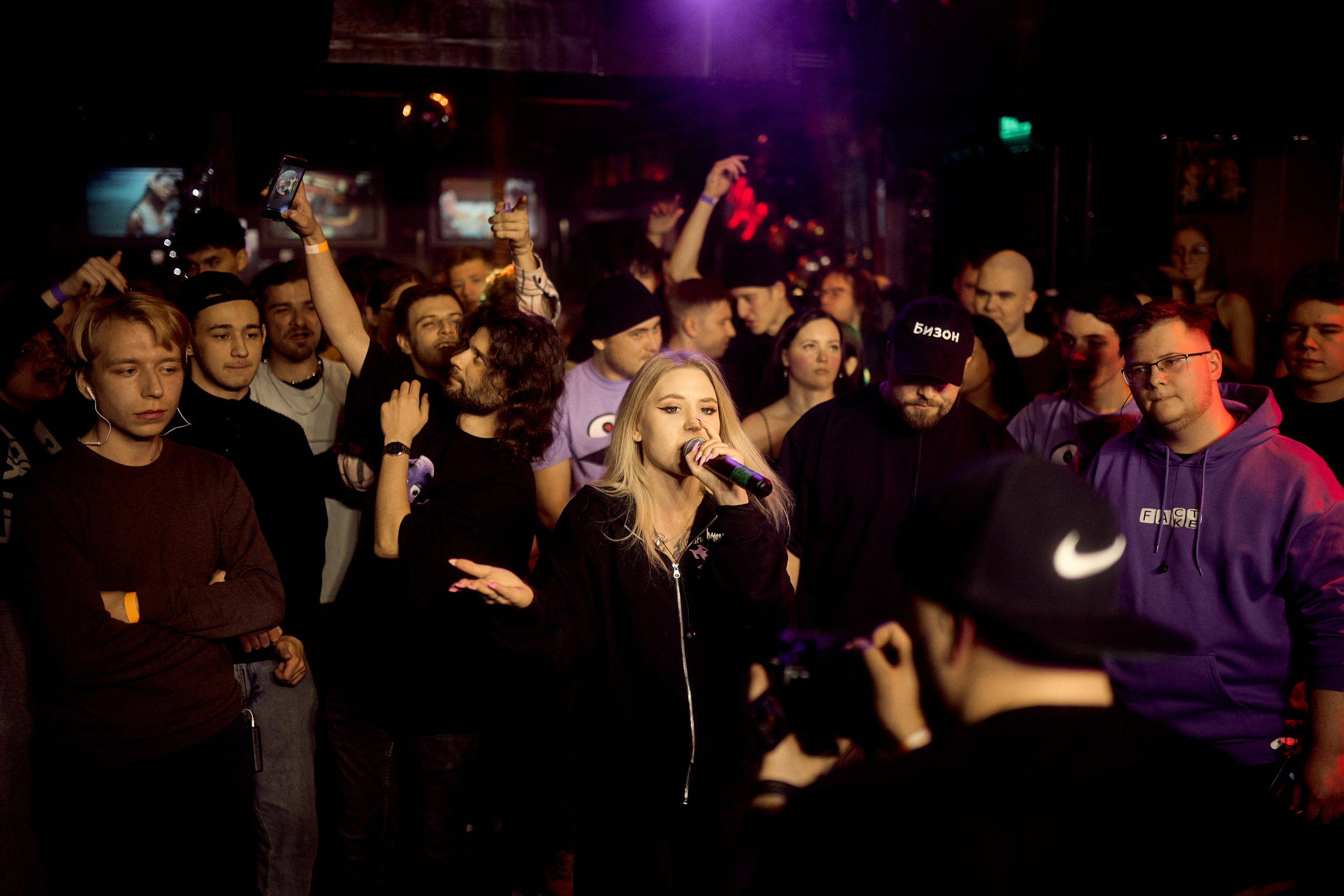 Площадка «Больше чем Баттл». Портретный фотограф в Калуге Арсений Борода