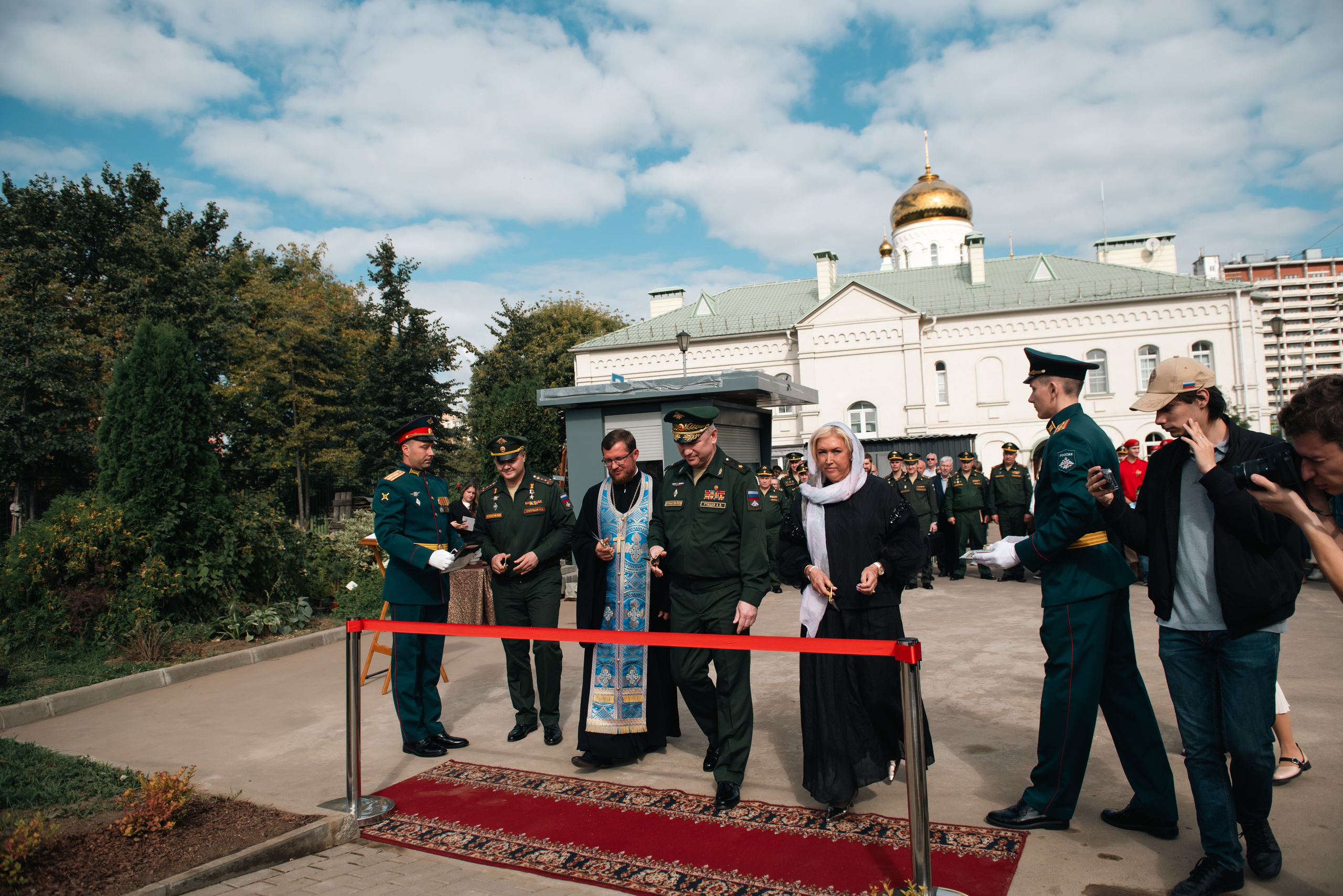 Храм Андрея Боголюбского, служба с участием войск РХБ защиты. Фотограф, визажист. Москва